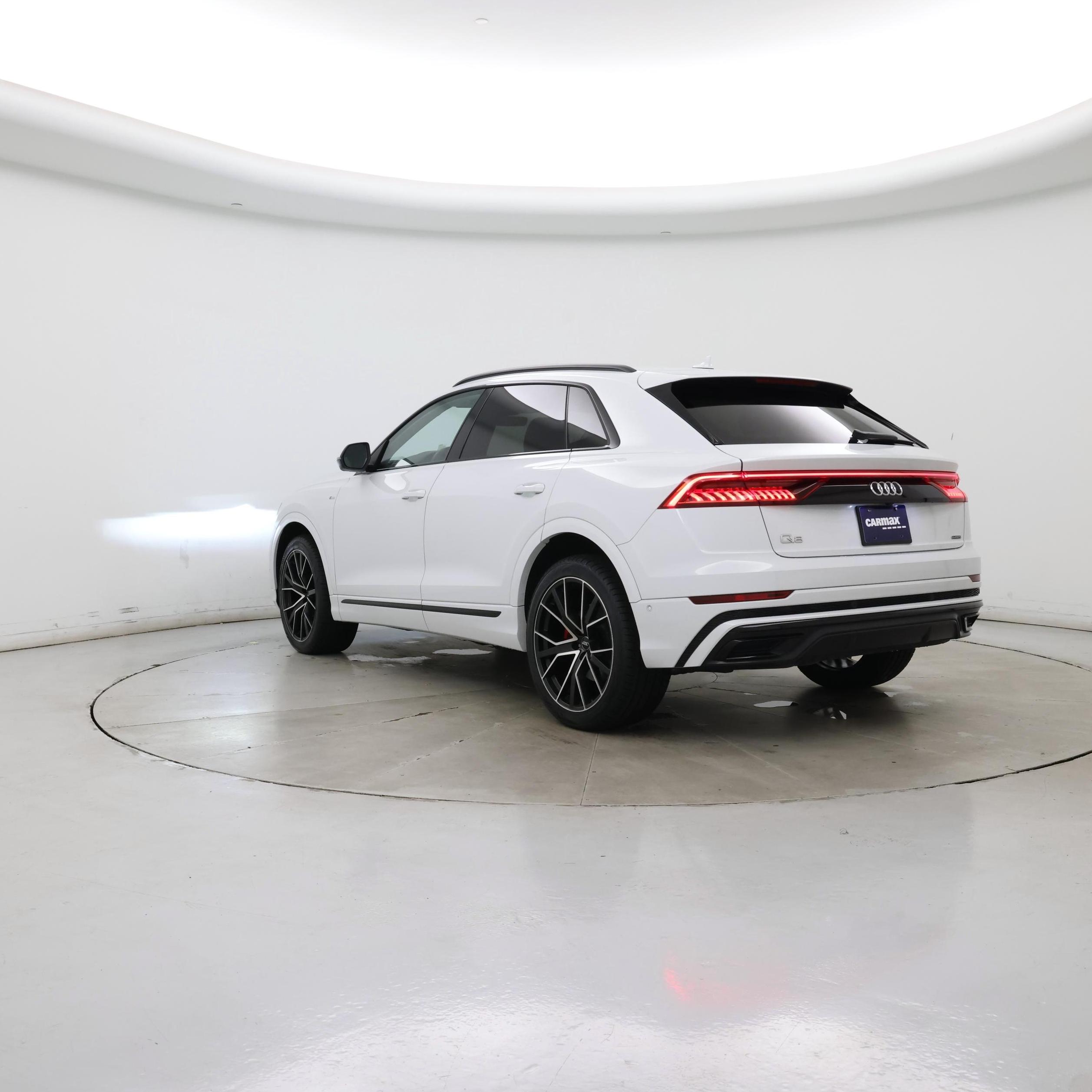 Thumbnail: 2020 Audi Q8 - 2