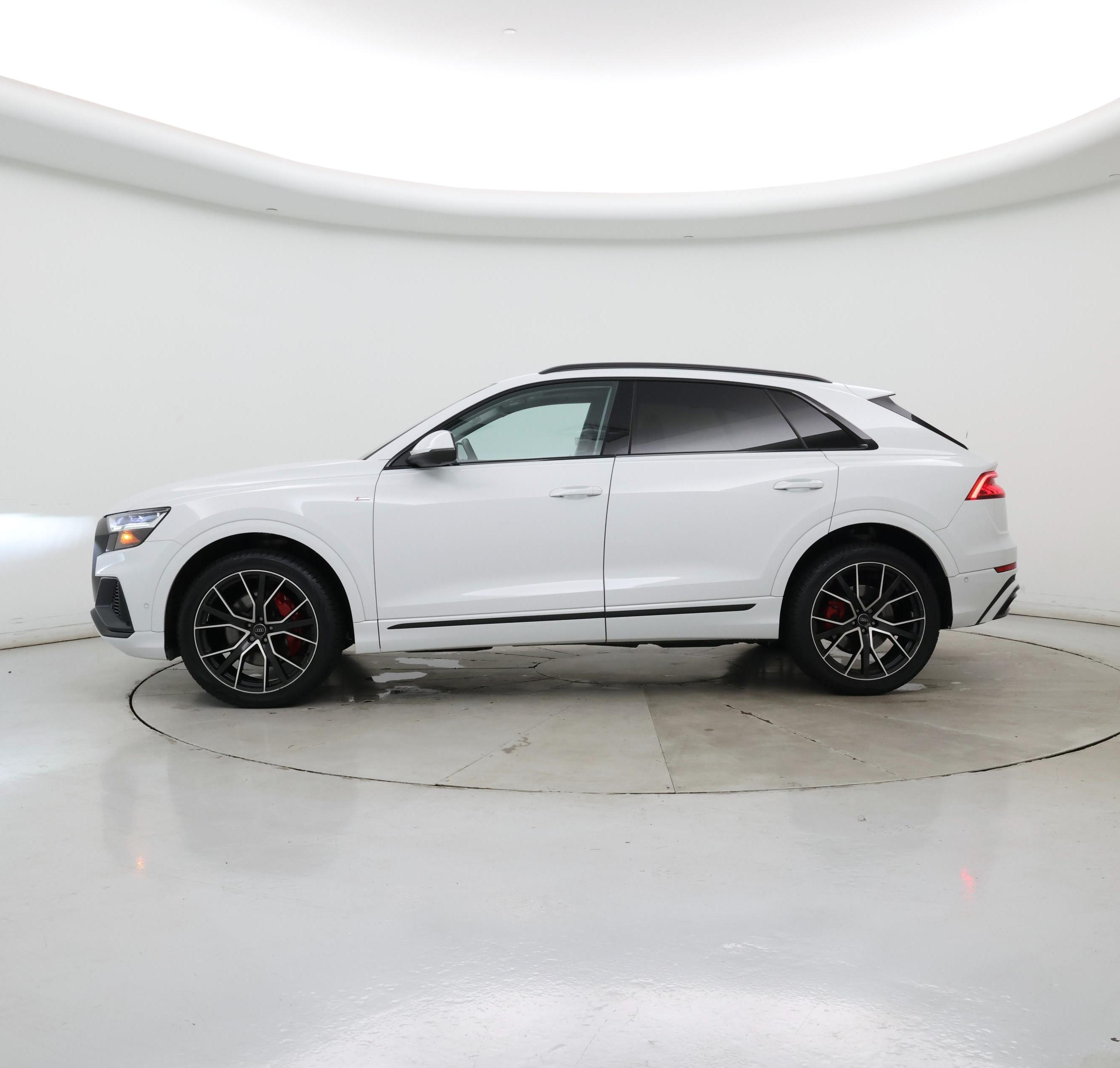 Thumbnail: 2020 Audi Q8 - 3