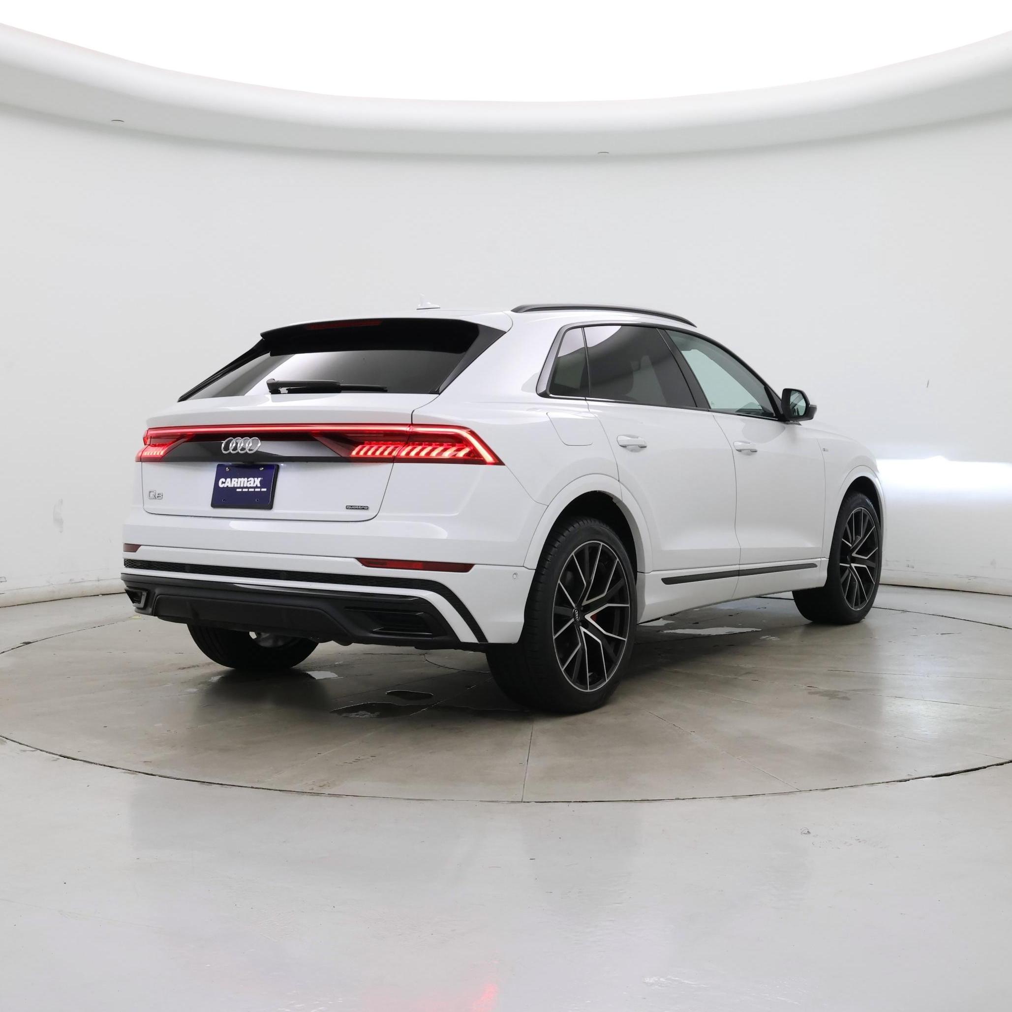 Thumbnail: 2020 Audi Q8 - 8