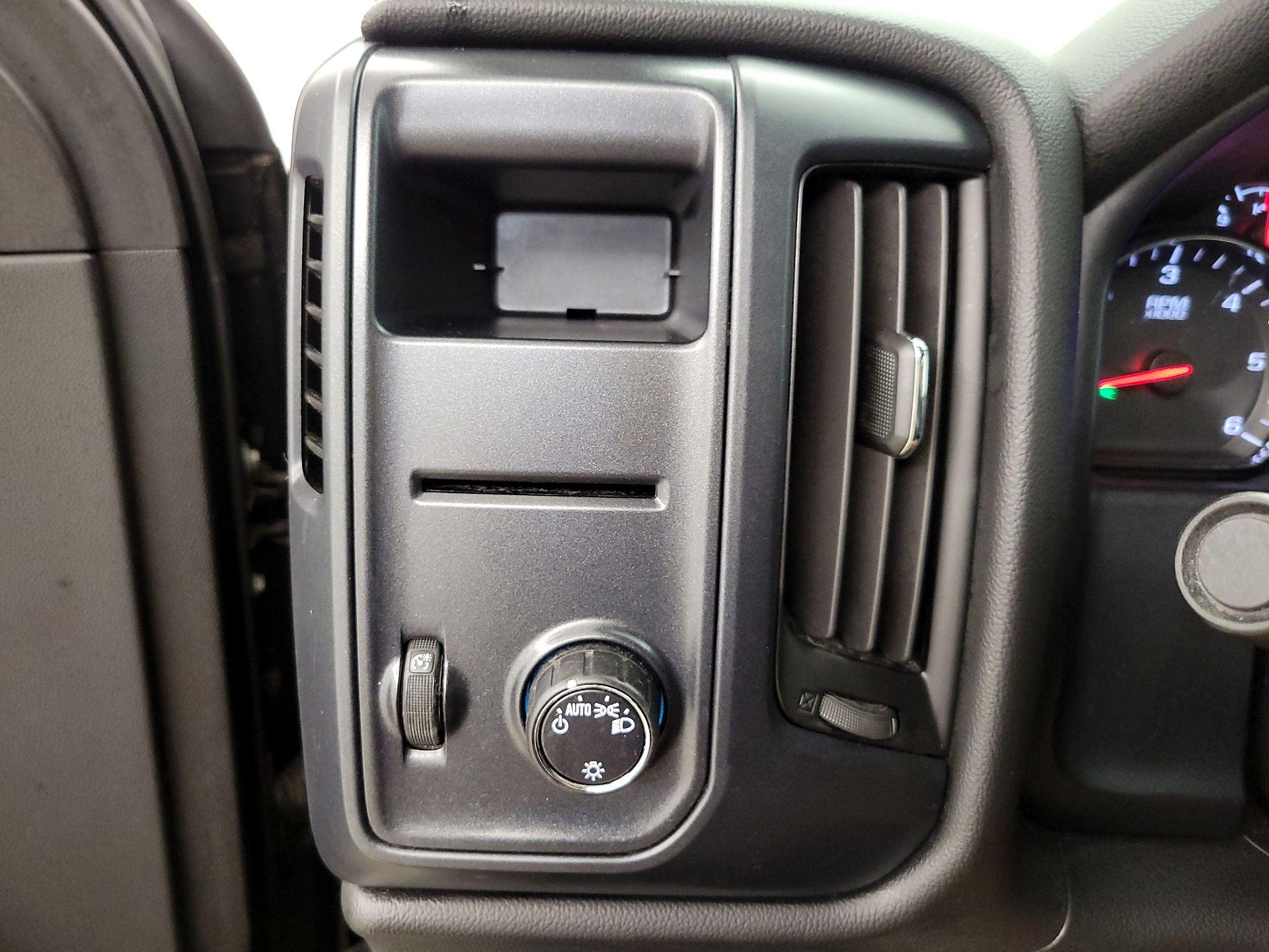 Thumbnail: 2014 Chevrolet Silverado 1500 - 13