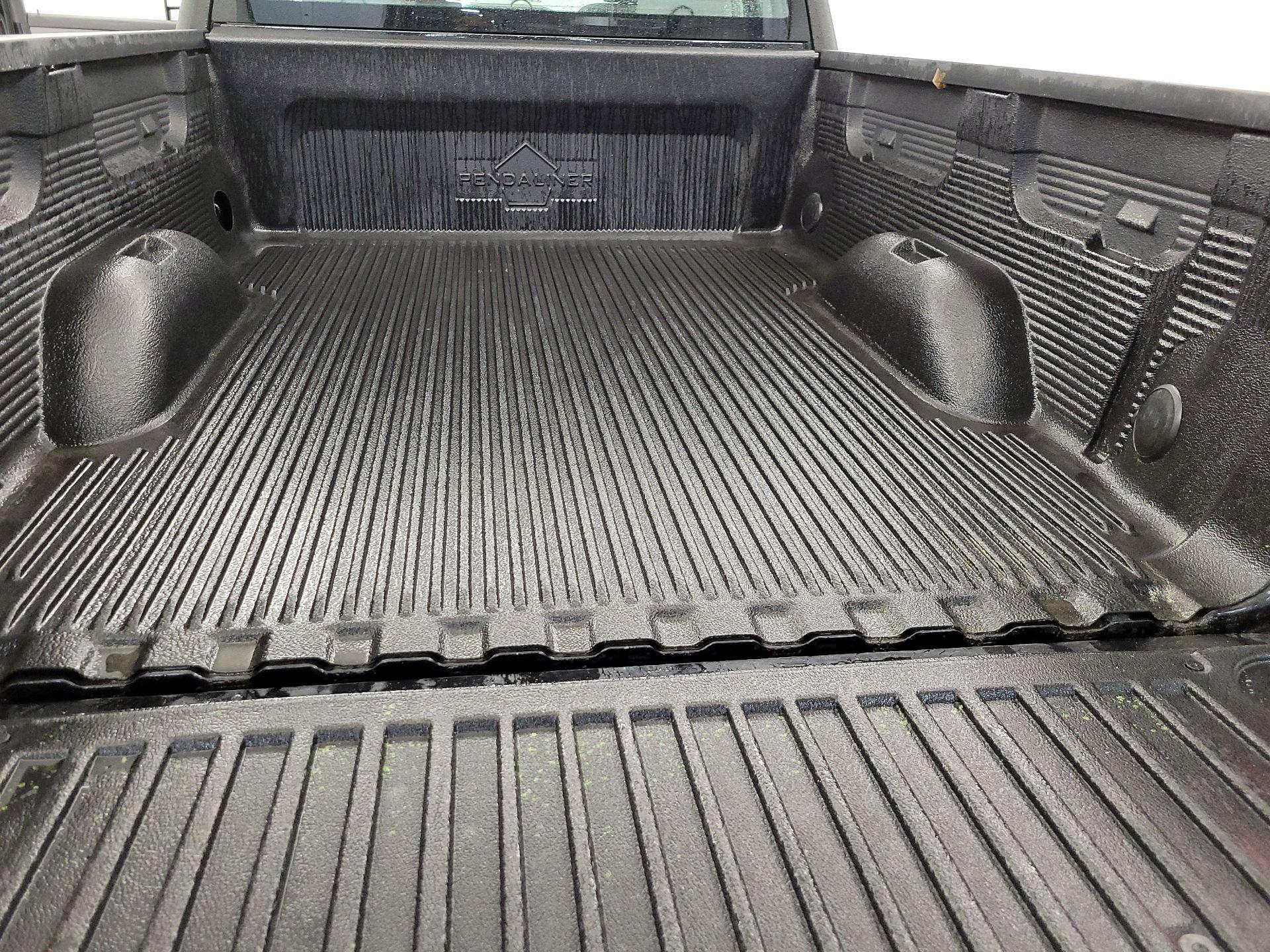 Thumbnail: 2014 Chevrolet Silverado 1500 - 18
