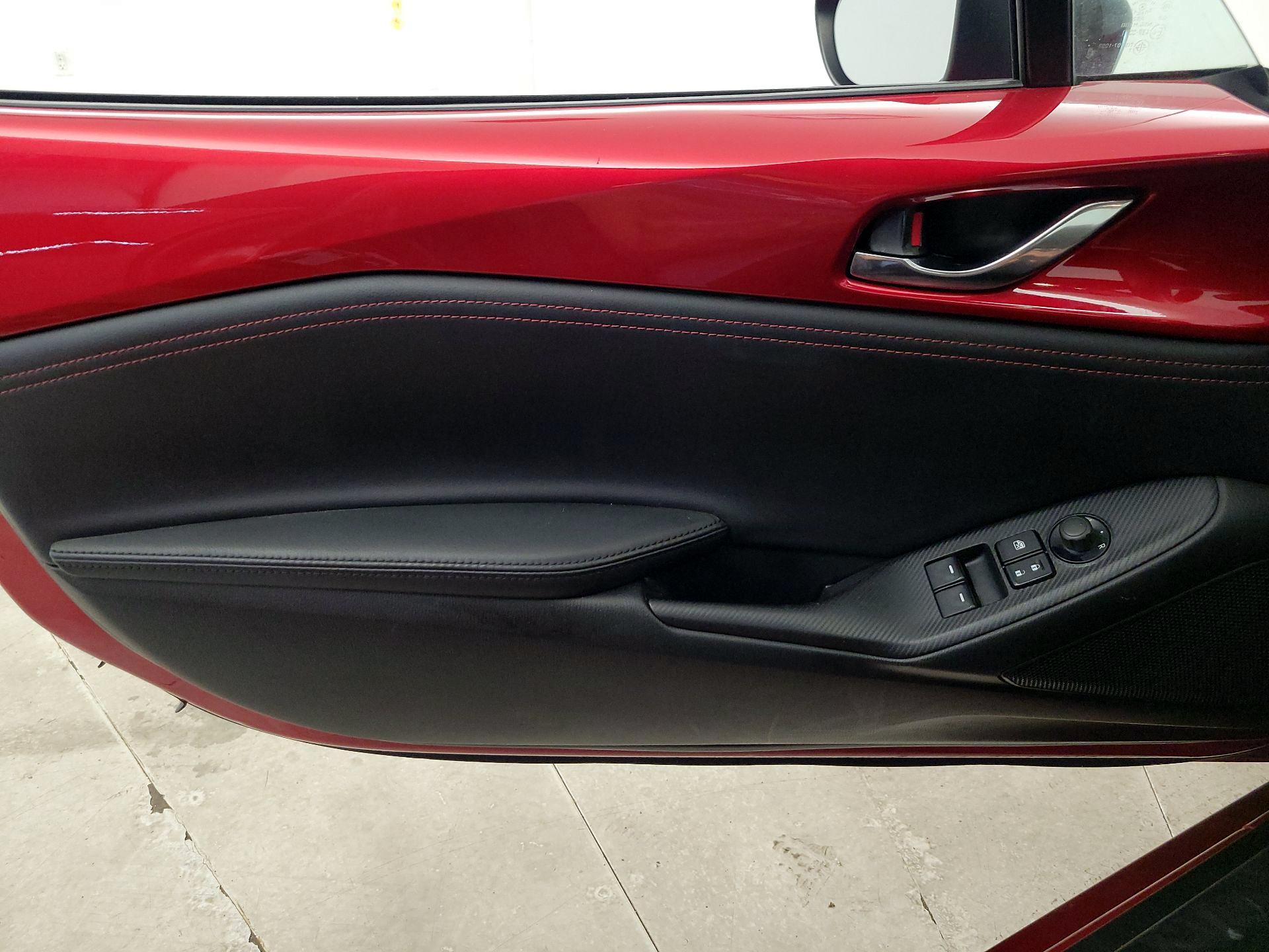 Thumbnail: 2016 Mazda MX-5 Miata - 12