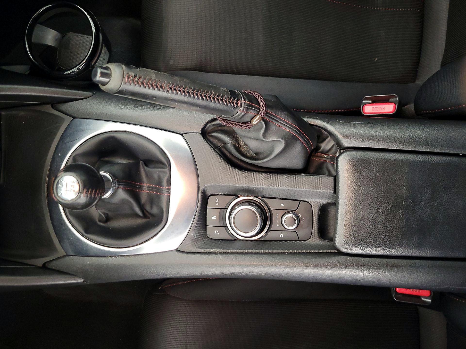 Thumbnail: 2016 Mazda MX-5 Miata - 16