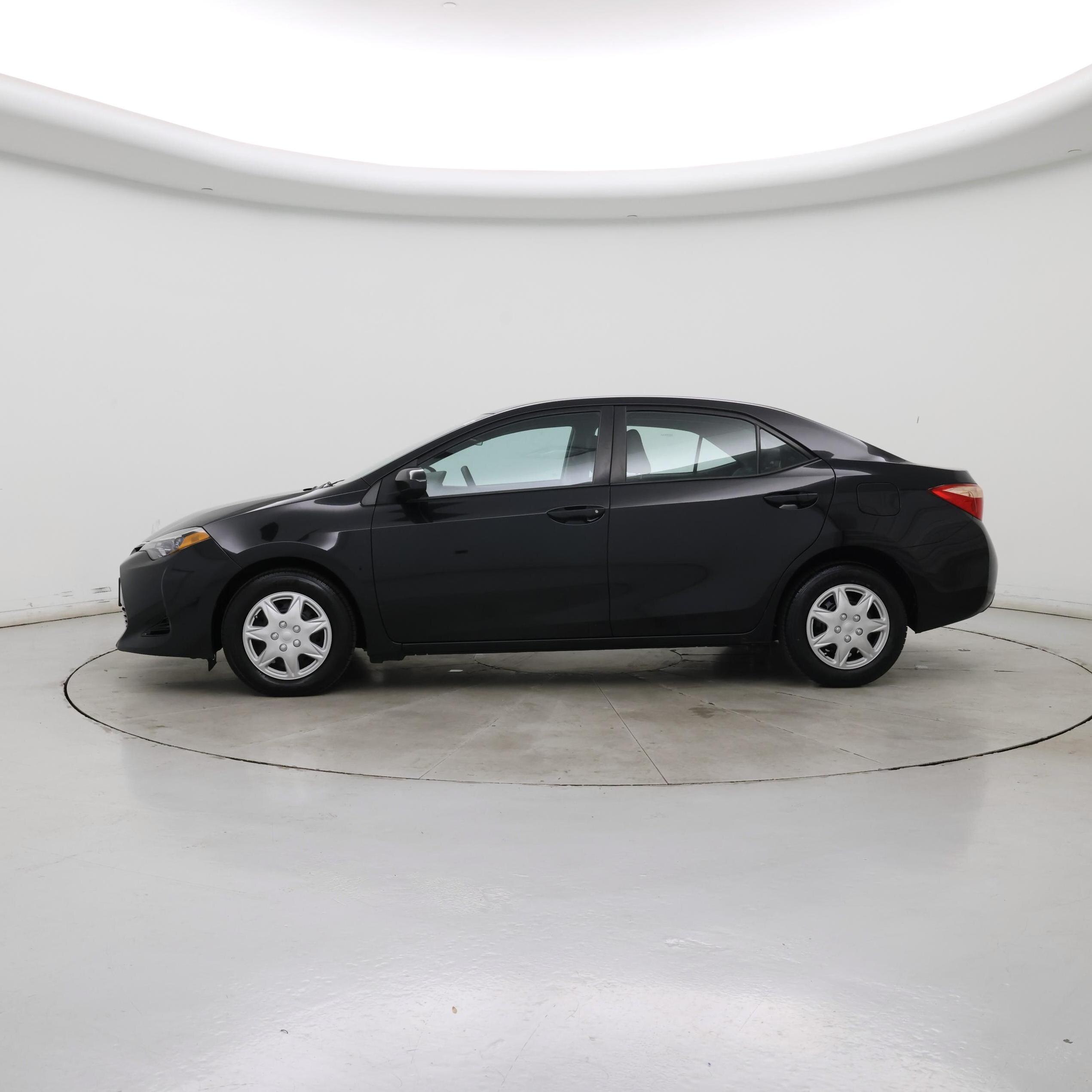 Thumbnail: 2017 Toyota Corolla - 3
