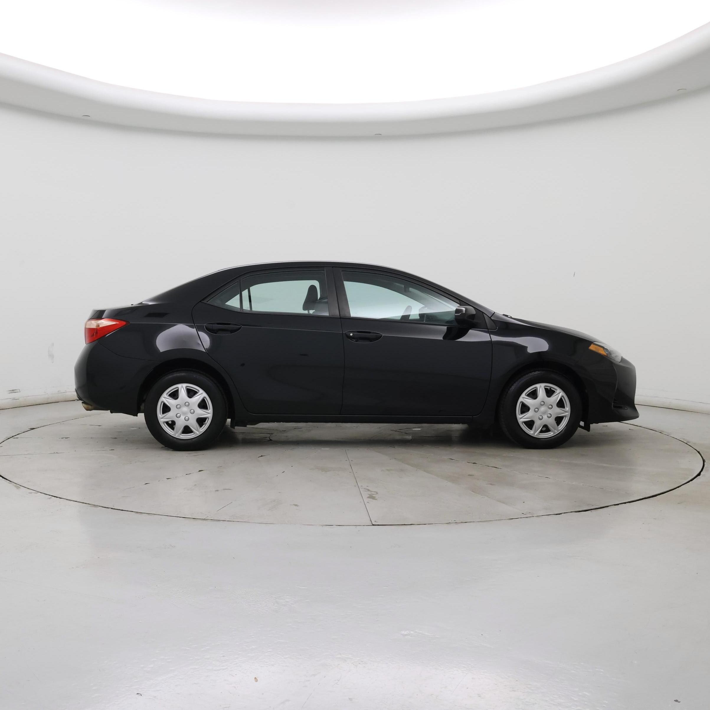 Thumbnail: 2017 Toyota Corolla - 7