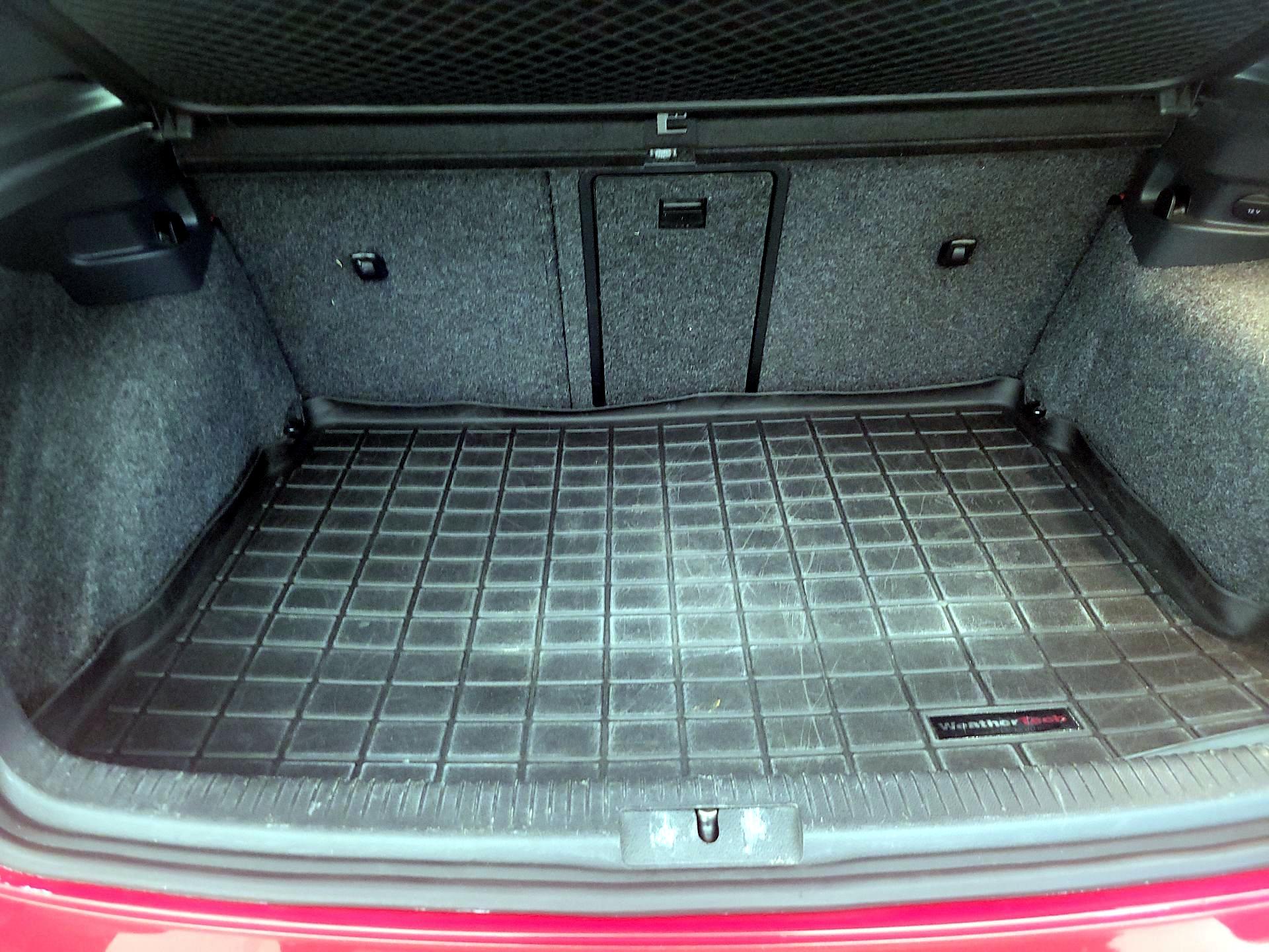 Thumbnail: 2013 Volkswagen Golf - 20