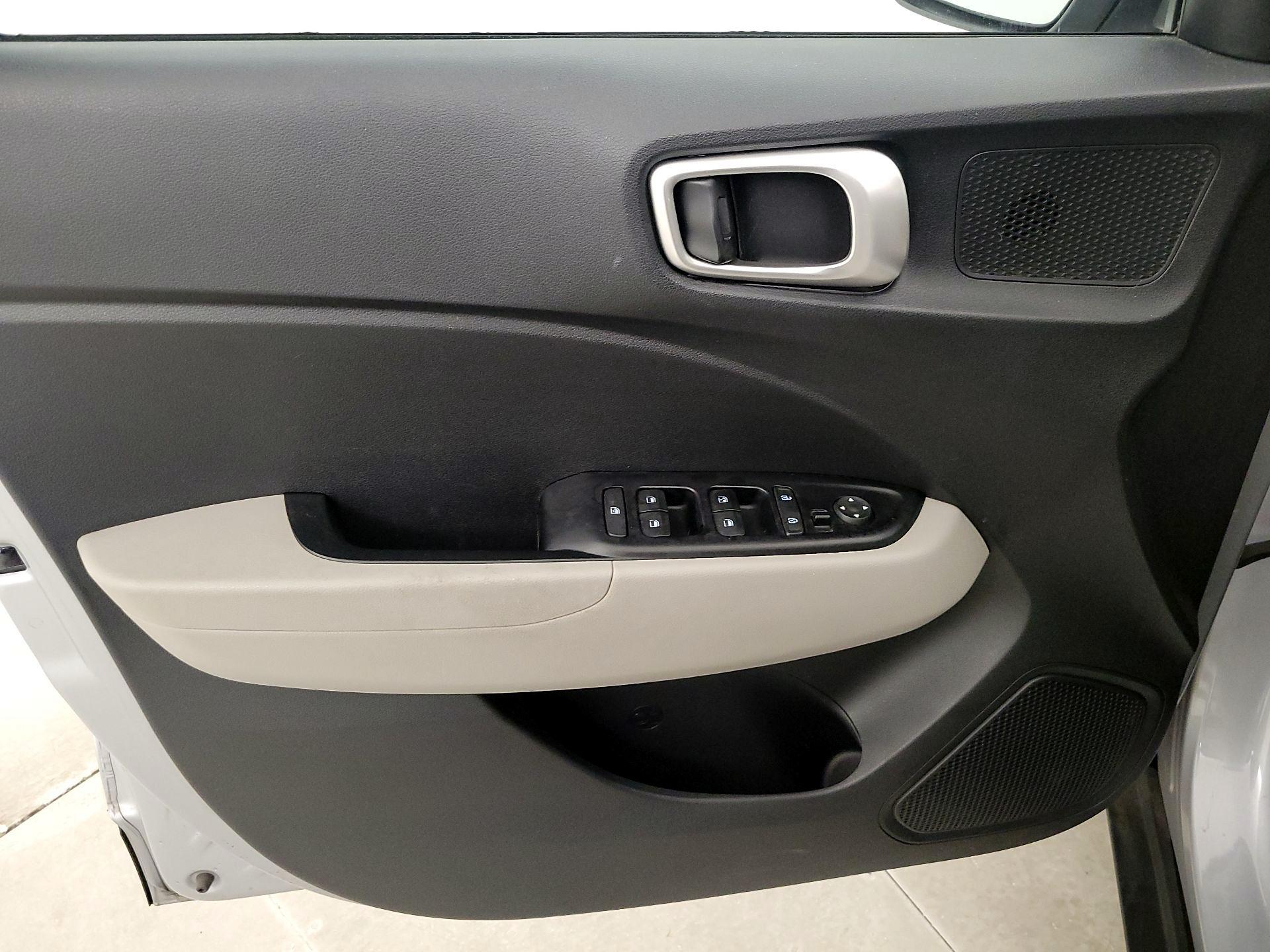 Thumbnail: 2020 Hyundai Venue - 12