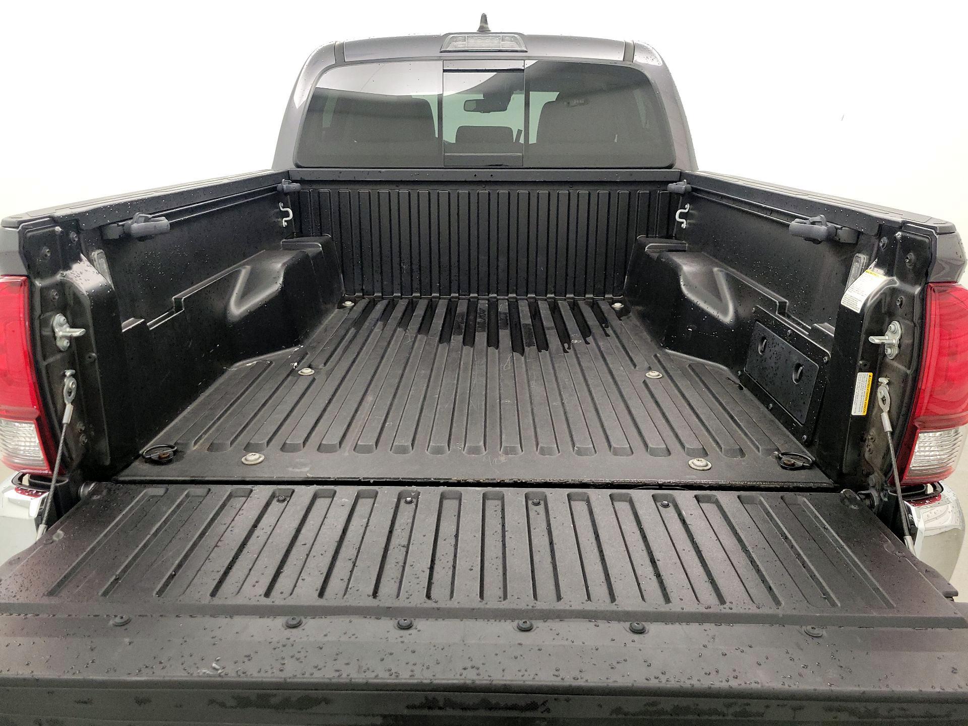Thumbnail: 2022 Toyota Tacoma - 20