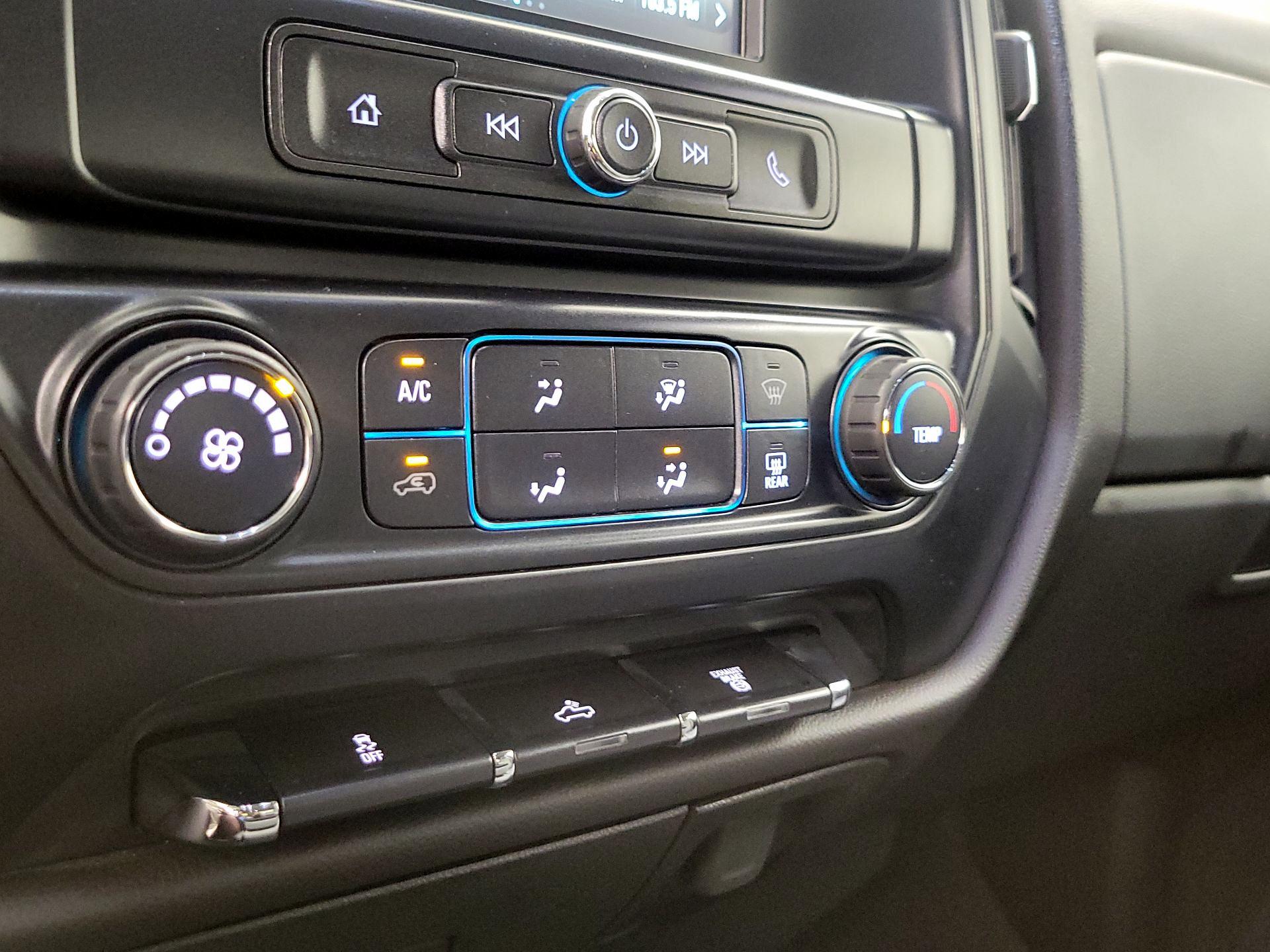 Thumbnail: 2019 Chevrolet Silverado 3500 - 16