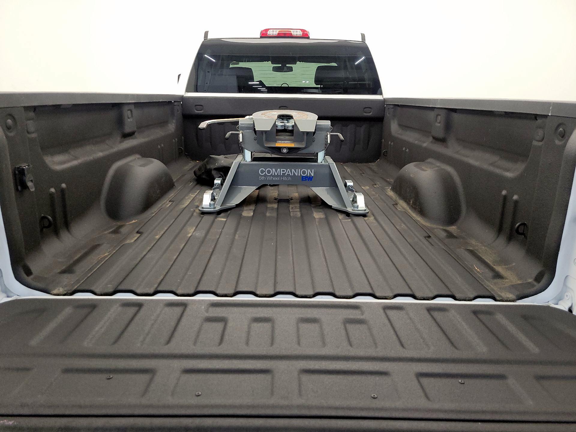 Thumbnail: 2019 Chevrolet Silverado 3500 - 20
