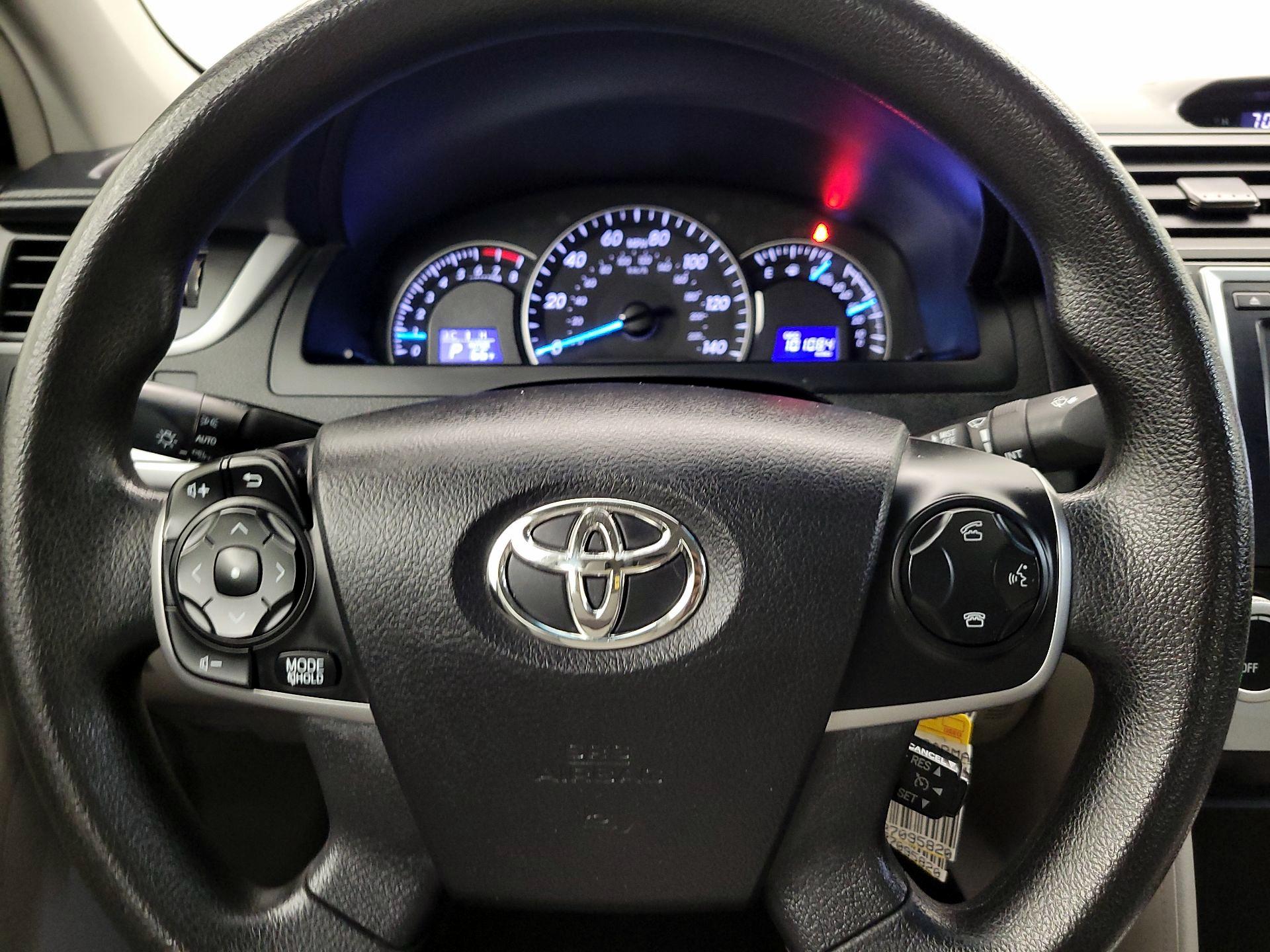 Thumbnail: 2014 Toyota Camry - 10