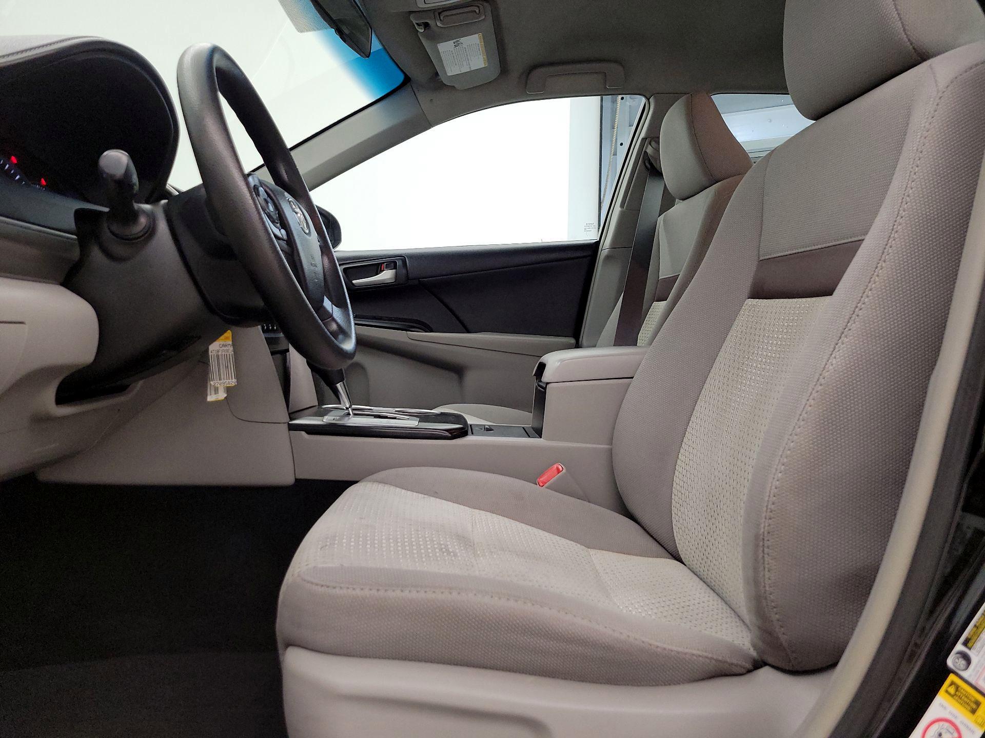 Thumbnail: 2014 Toyota Camry - 11