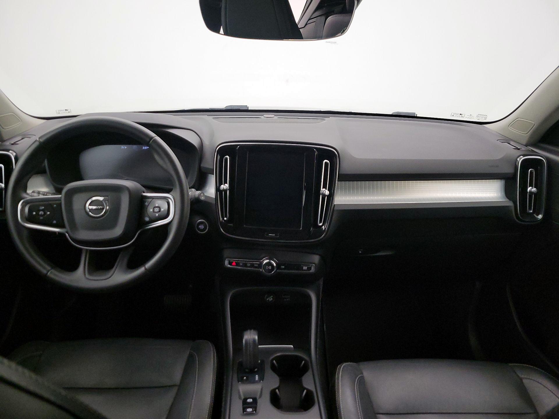 Thumbnail: 2019 Volvo XC40 - 9