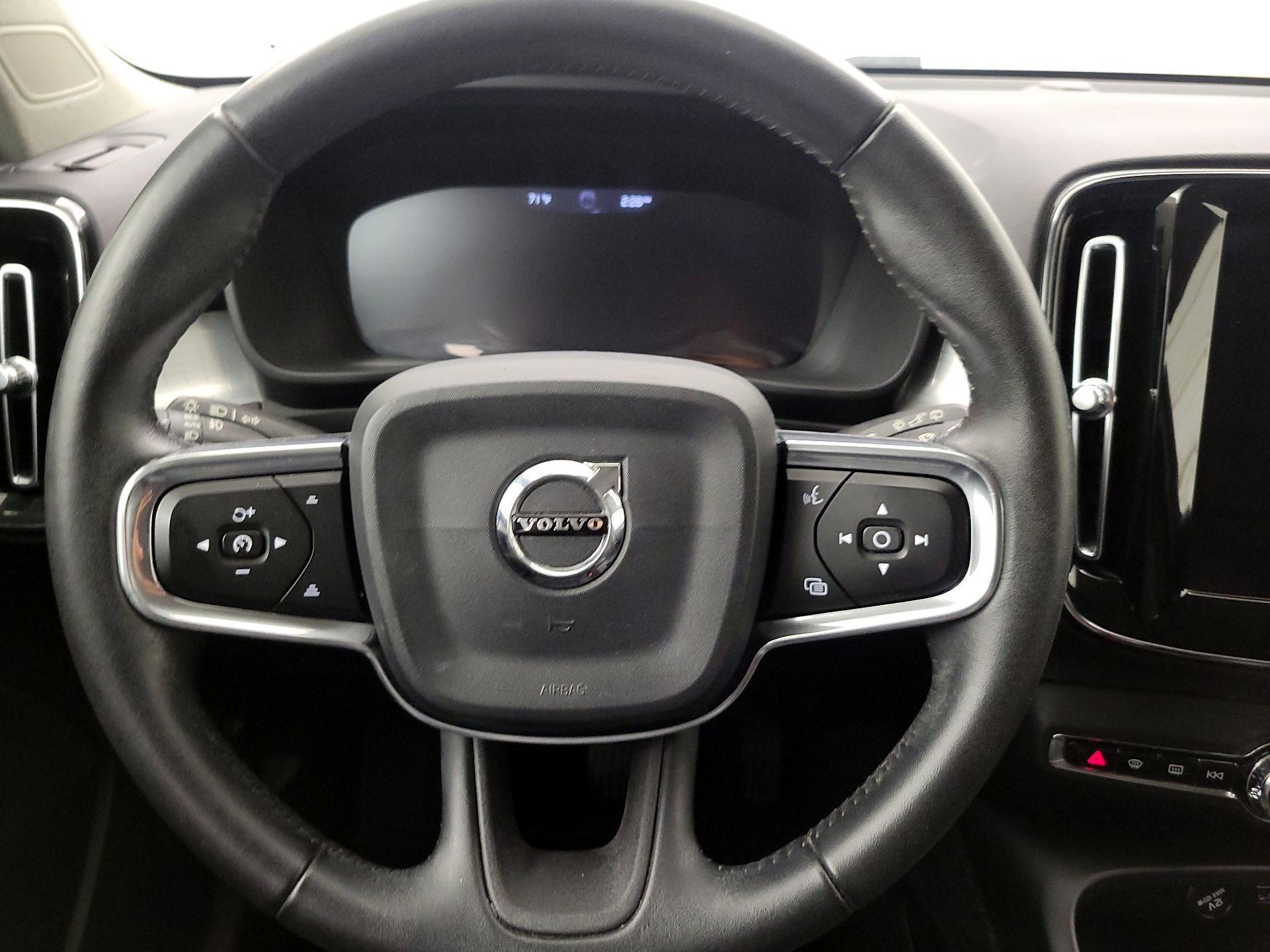 Thumbnail: 2019 Volvo XC40 - 10