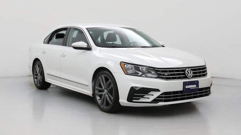 2016 Volkswagen Passat R-Line Hero Image