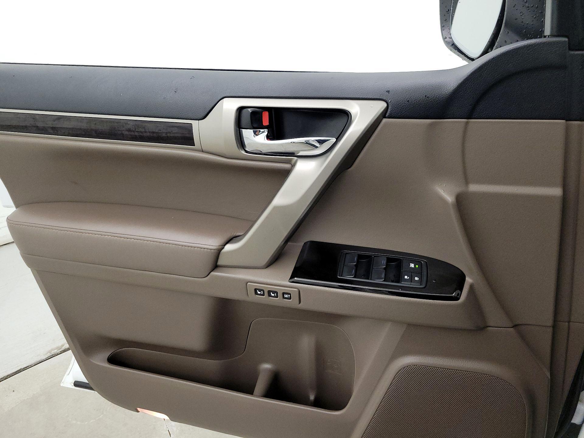 Thumbnail: 2018 Lexus GX - 12