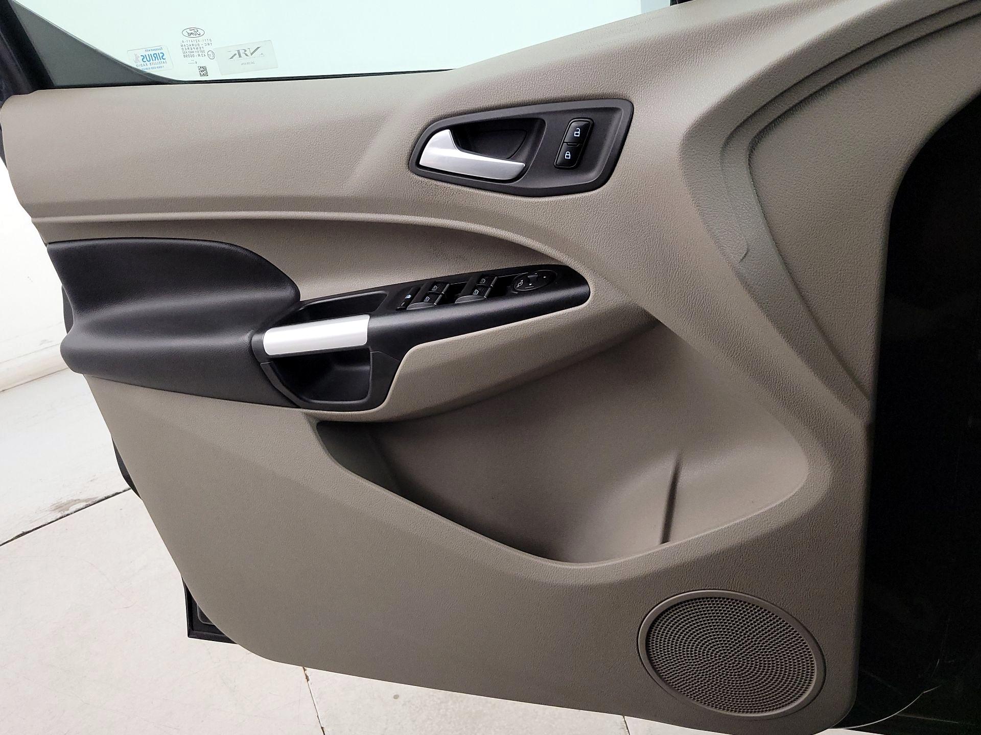 Thumbnail: 2017 Ford Transit Series - 12