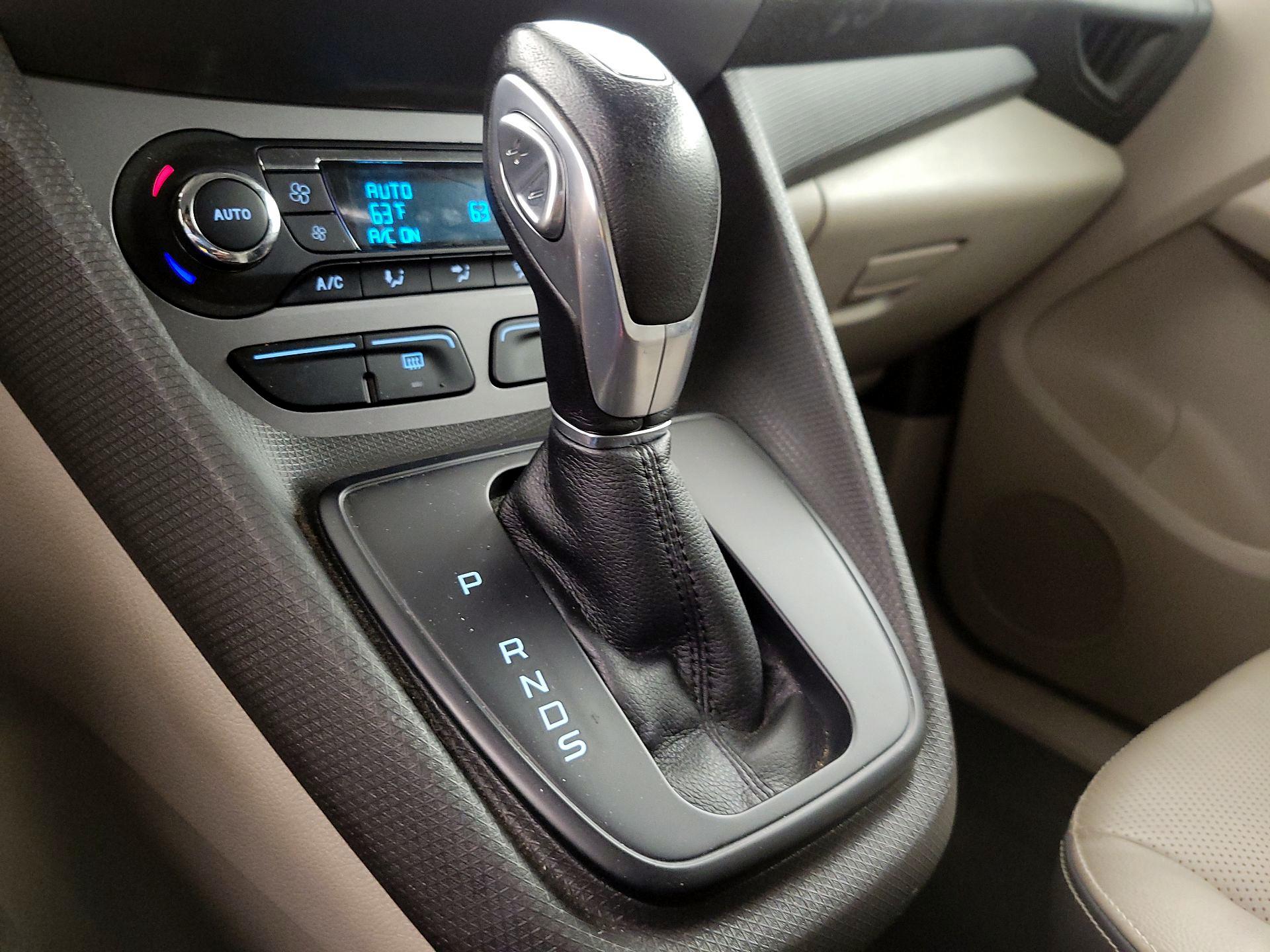 Thumbnail: 2017 Ford Transit Series - 17