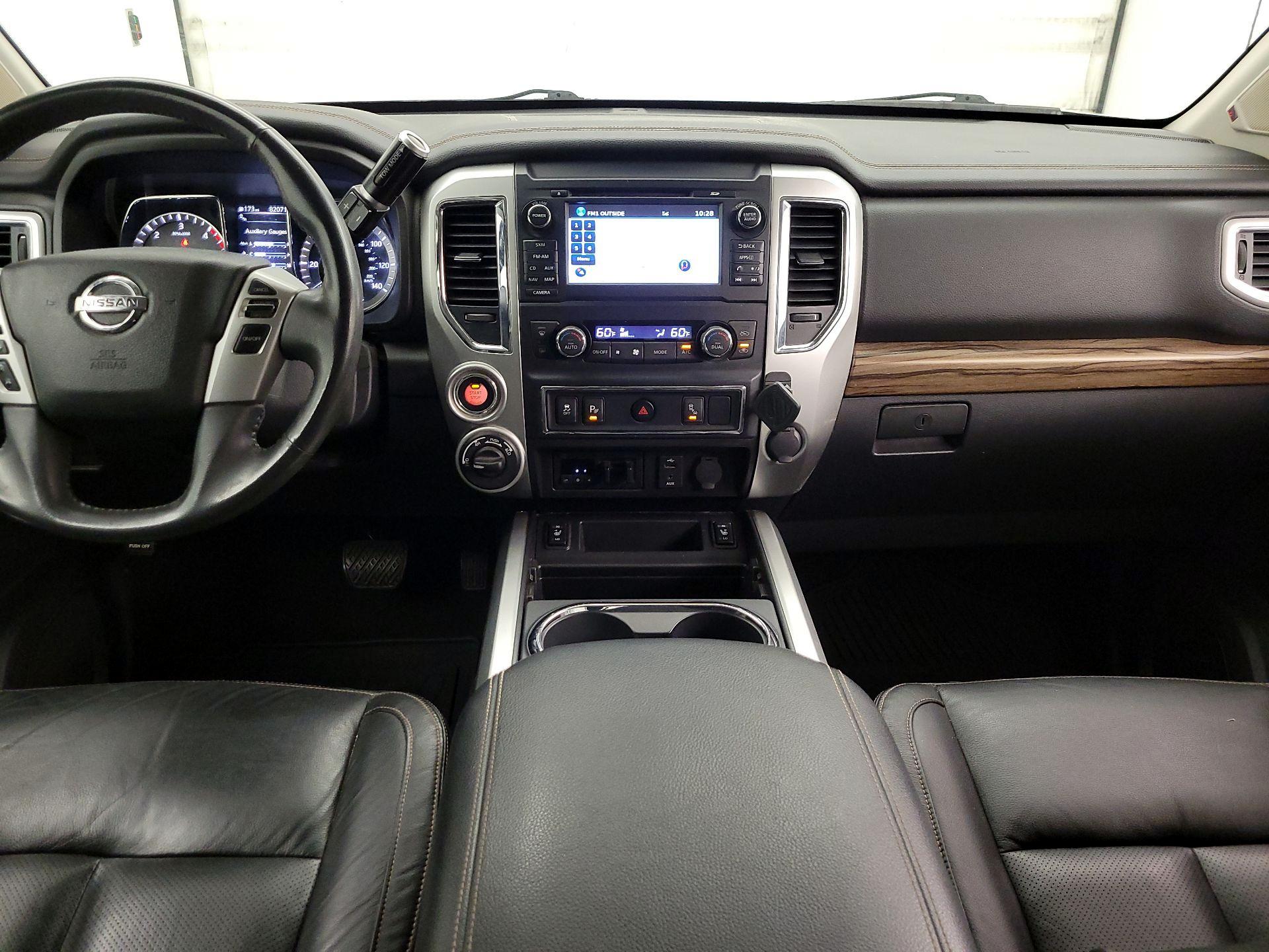 Thumbnail: 2016 Nissan Titan - 9