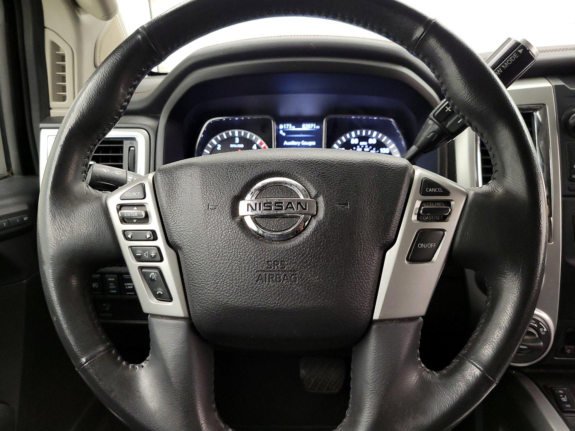 Thumbnail: 2016 Nissan Titan - 10