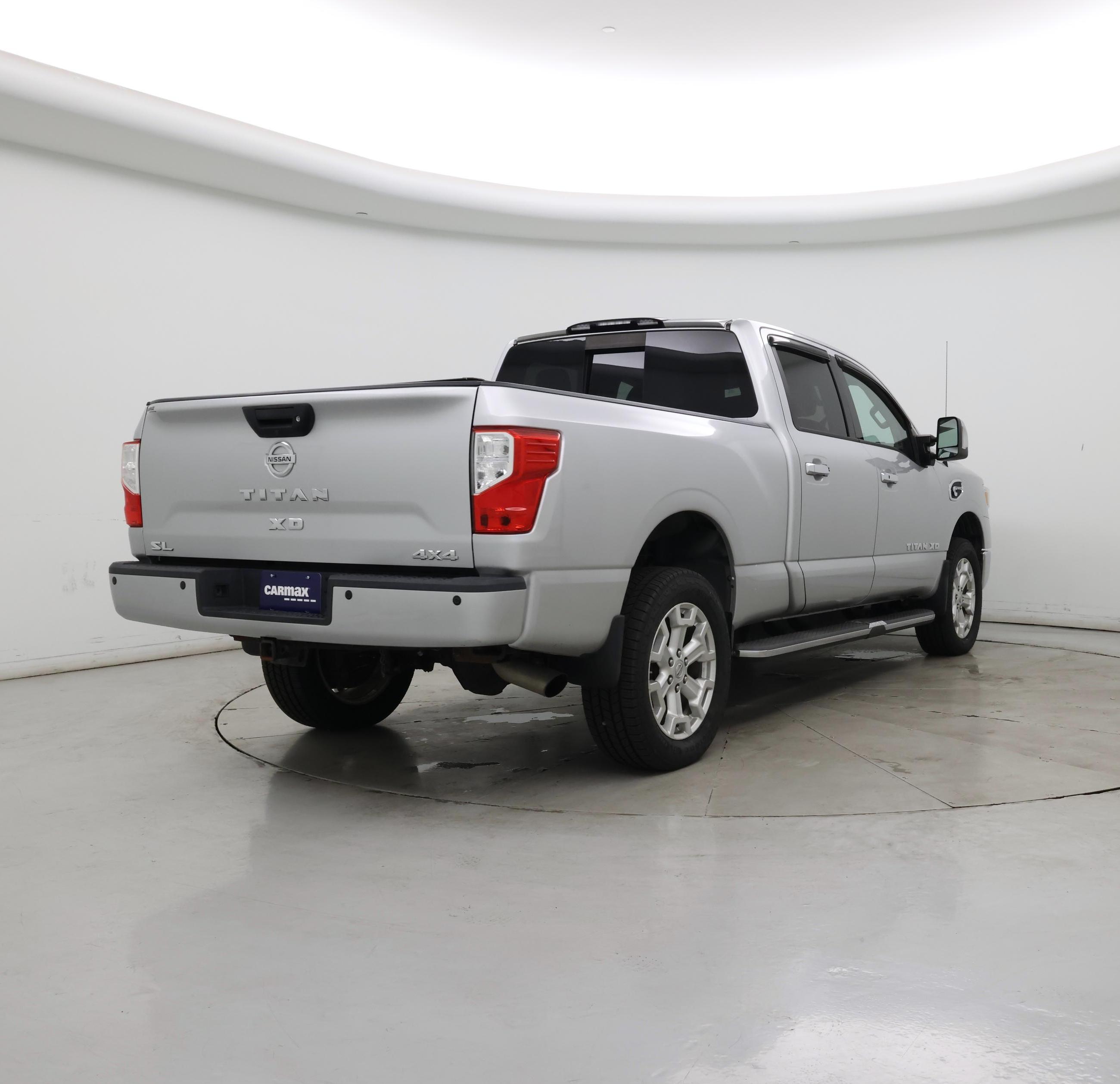Thumbnail: 2016 Nissan Titan - 8