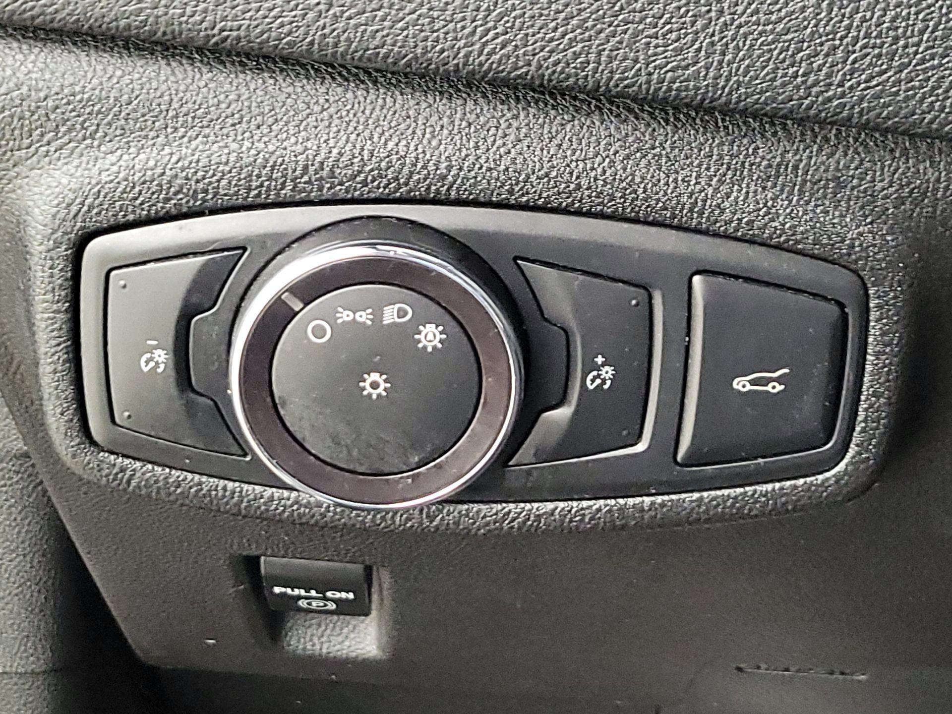 Thumbnail: 2018 Lincoln MKC - 13