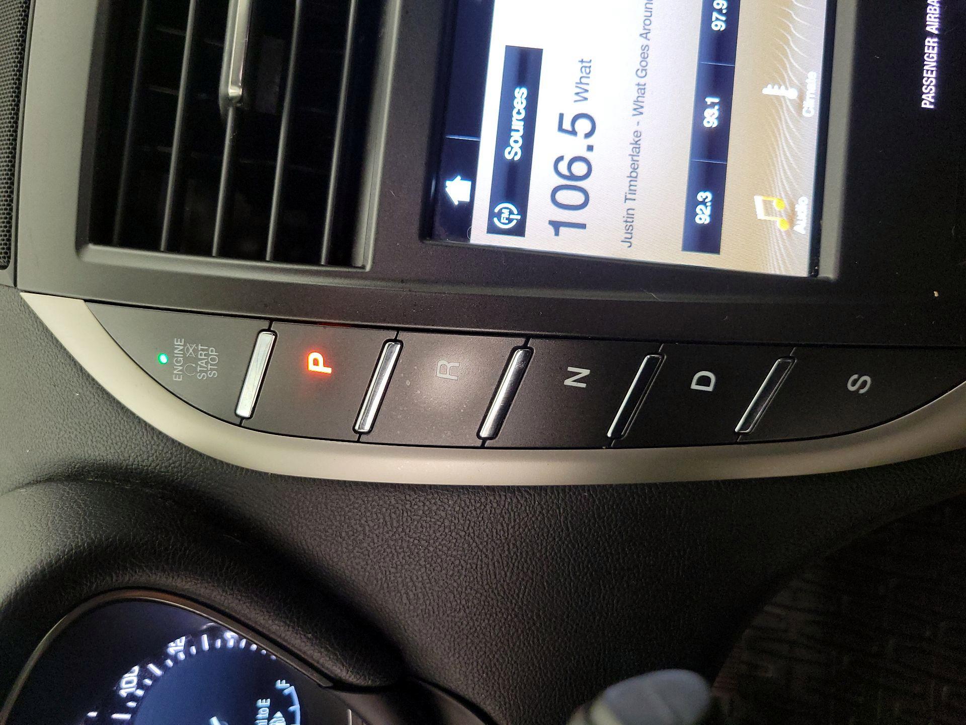 Thumbnail: 2018 Lincoln MKC - 17
