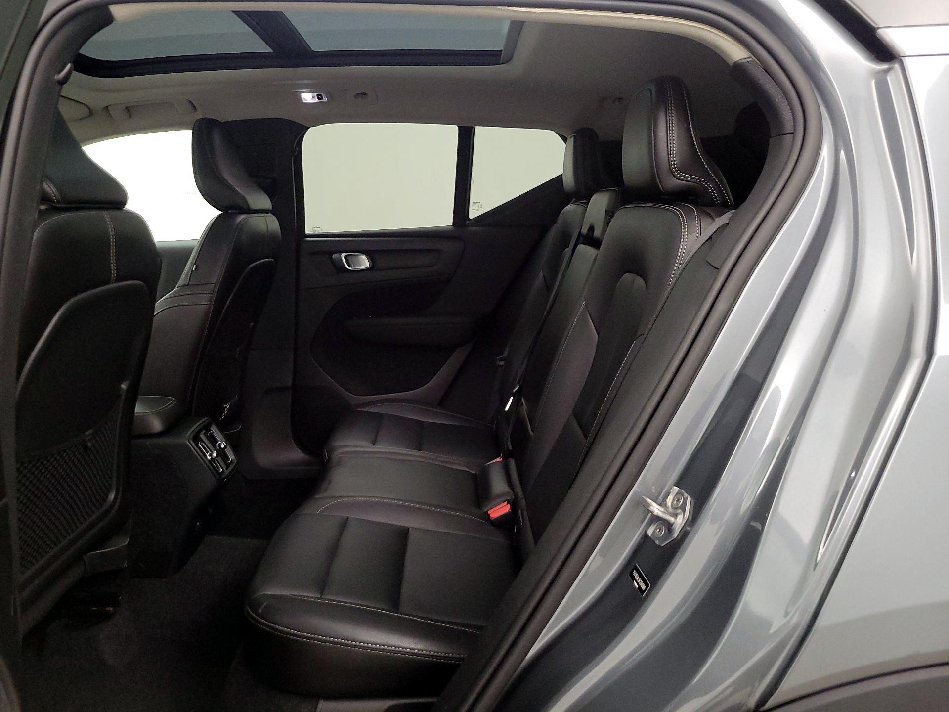 Thumbnail: 2019 Volvo XC40 - 20