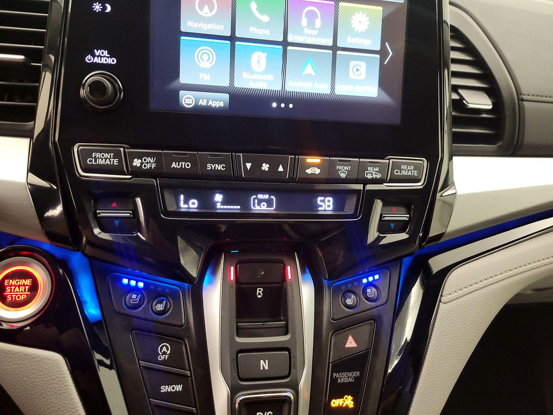 Thumbnail: 2018 Honda Odyssey - 17