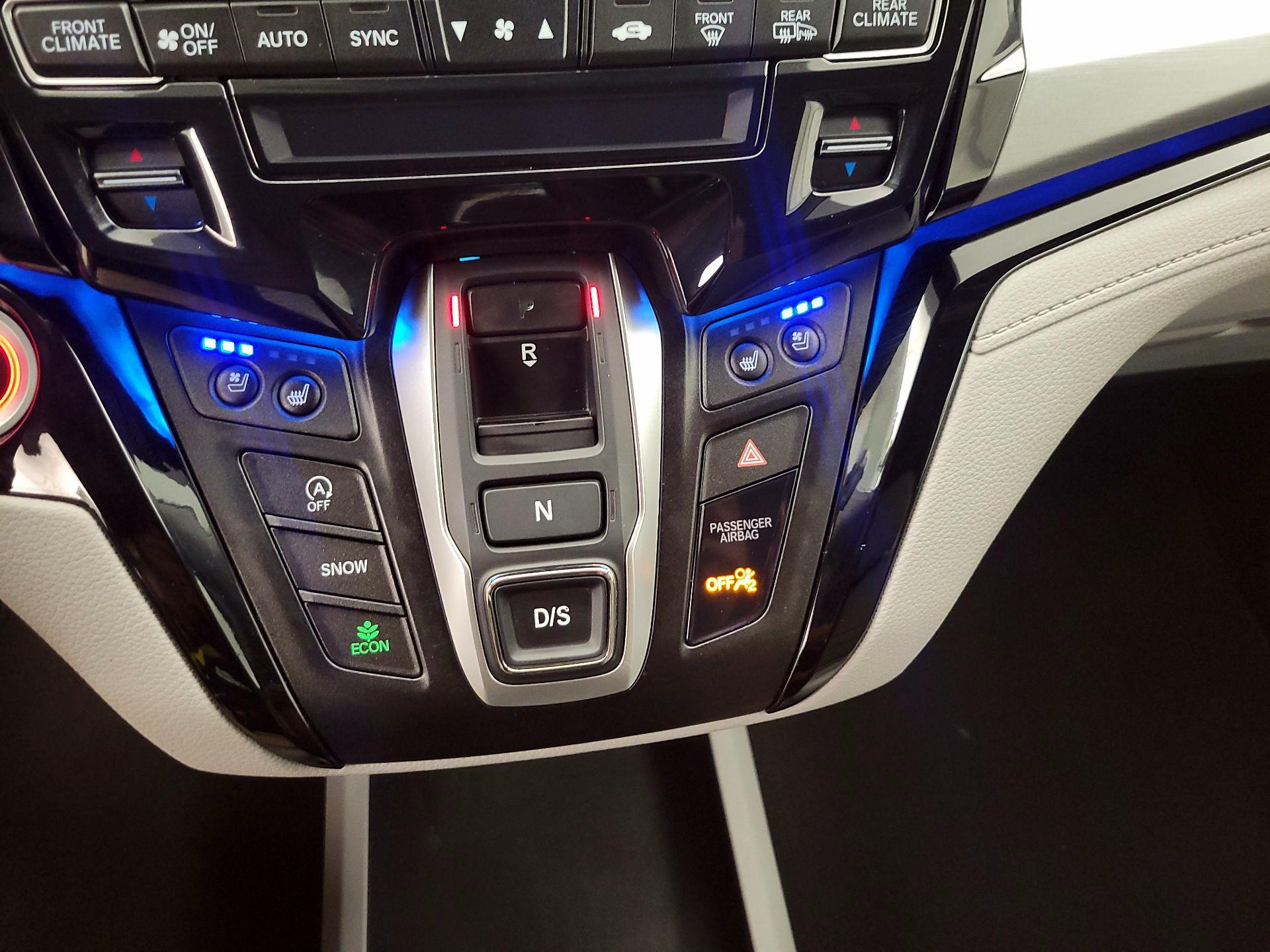Thumbnail: 2018 Honda Odyssey - 18
