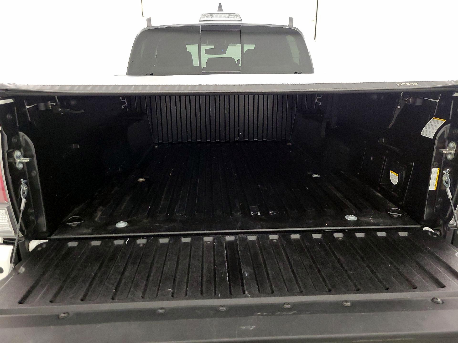 Thumbnail: 2021 Toyota Tacoma - 20