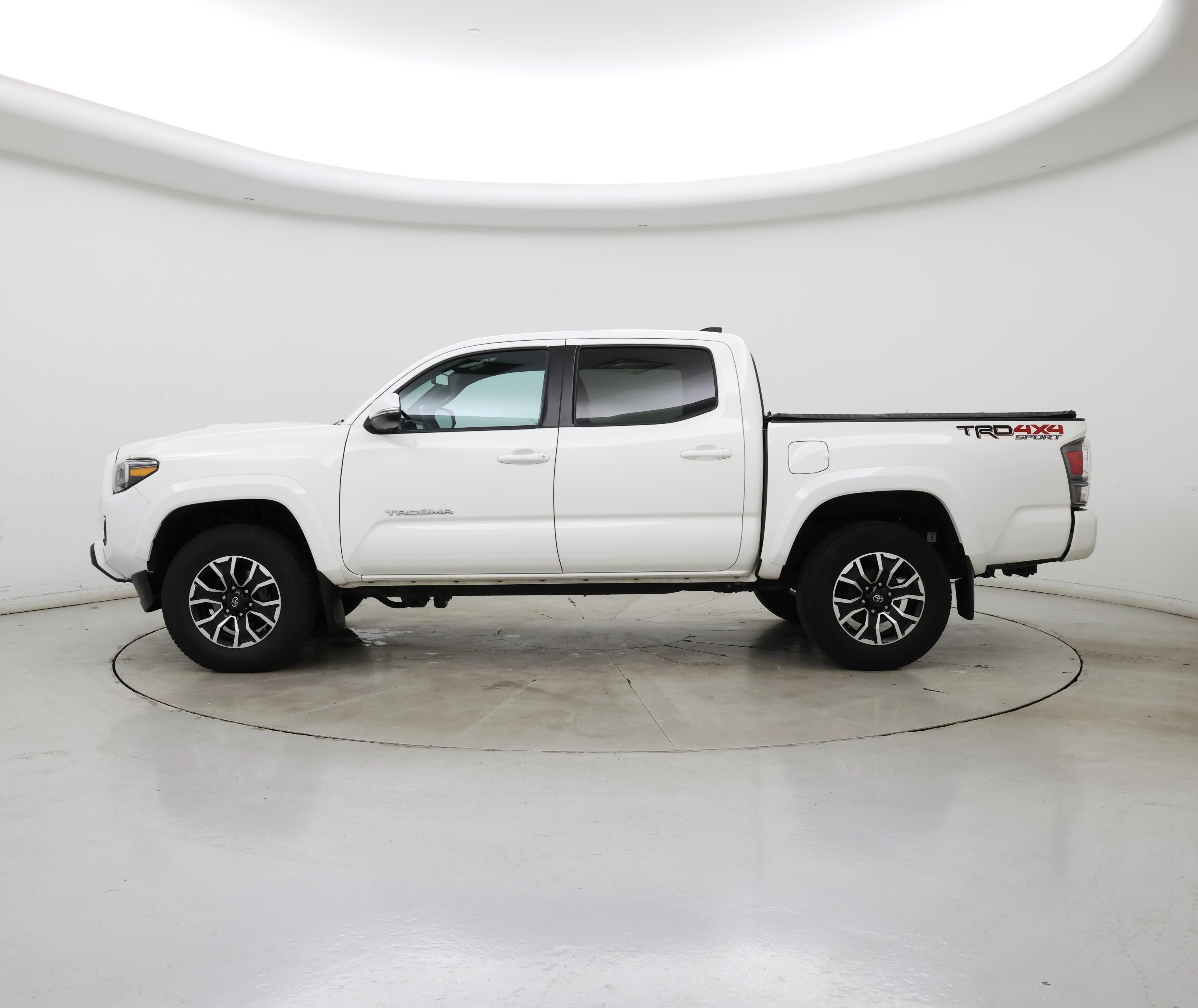Thumbnail: 2021 Toyota Tacoma - 3