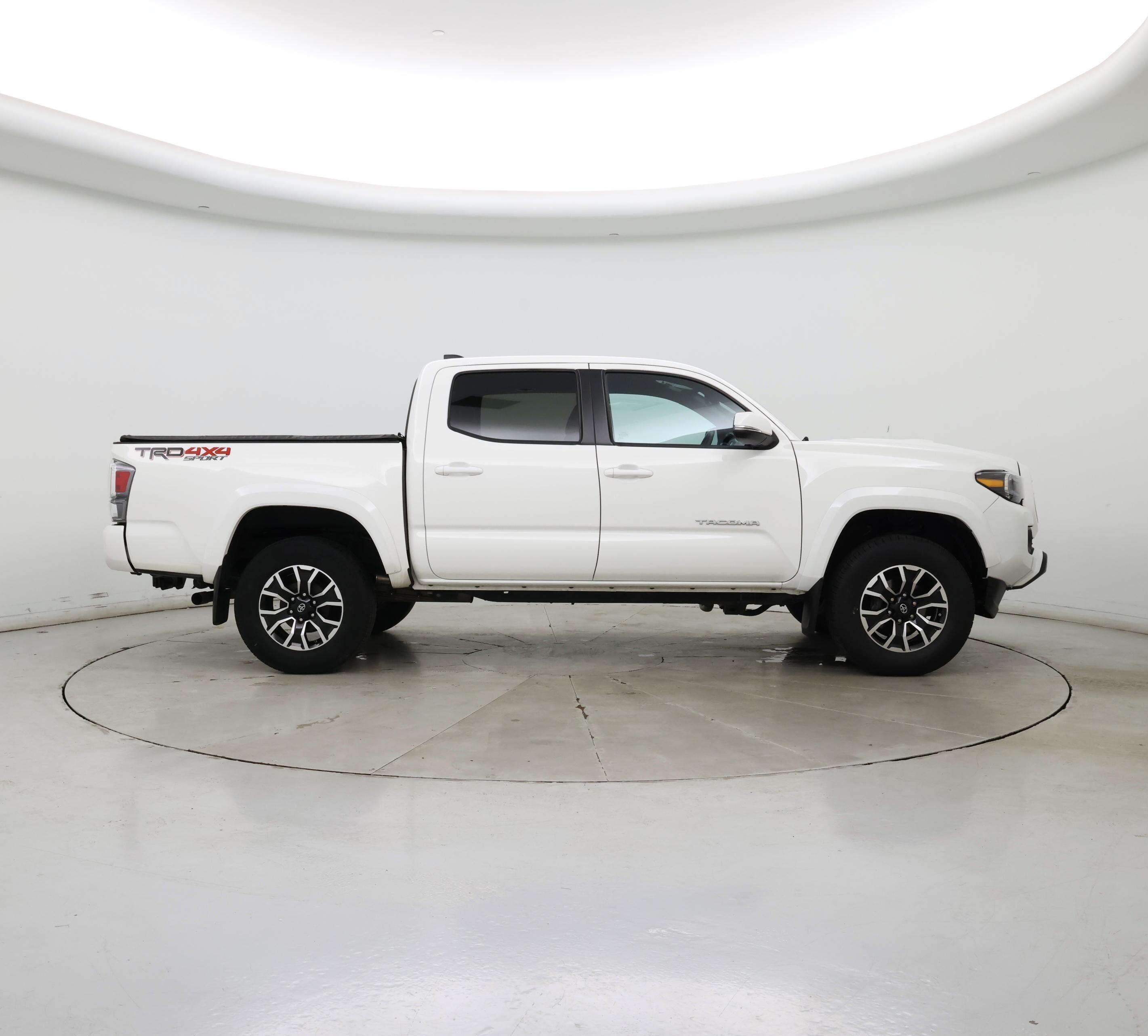 Thumbnail: 2021 Toyota Tacoma - 7