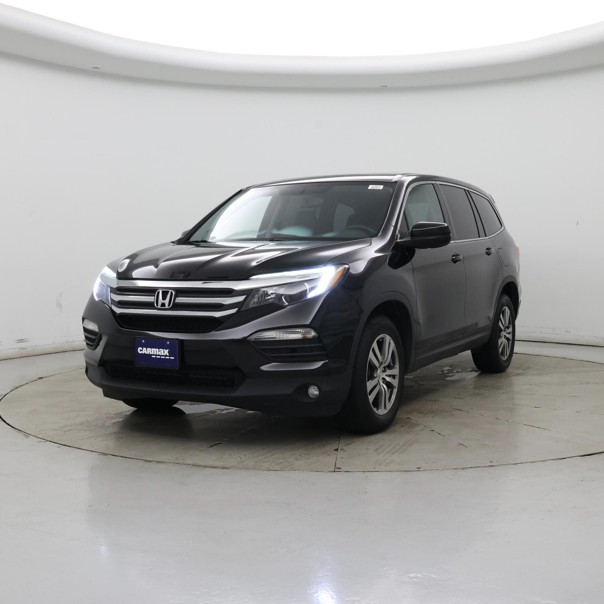Thumbnail: 2017 Honda Pilot - 4