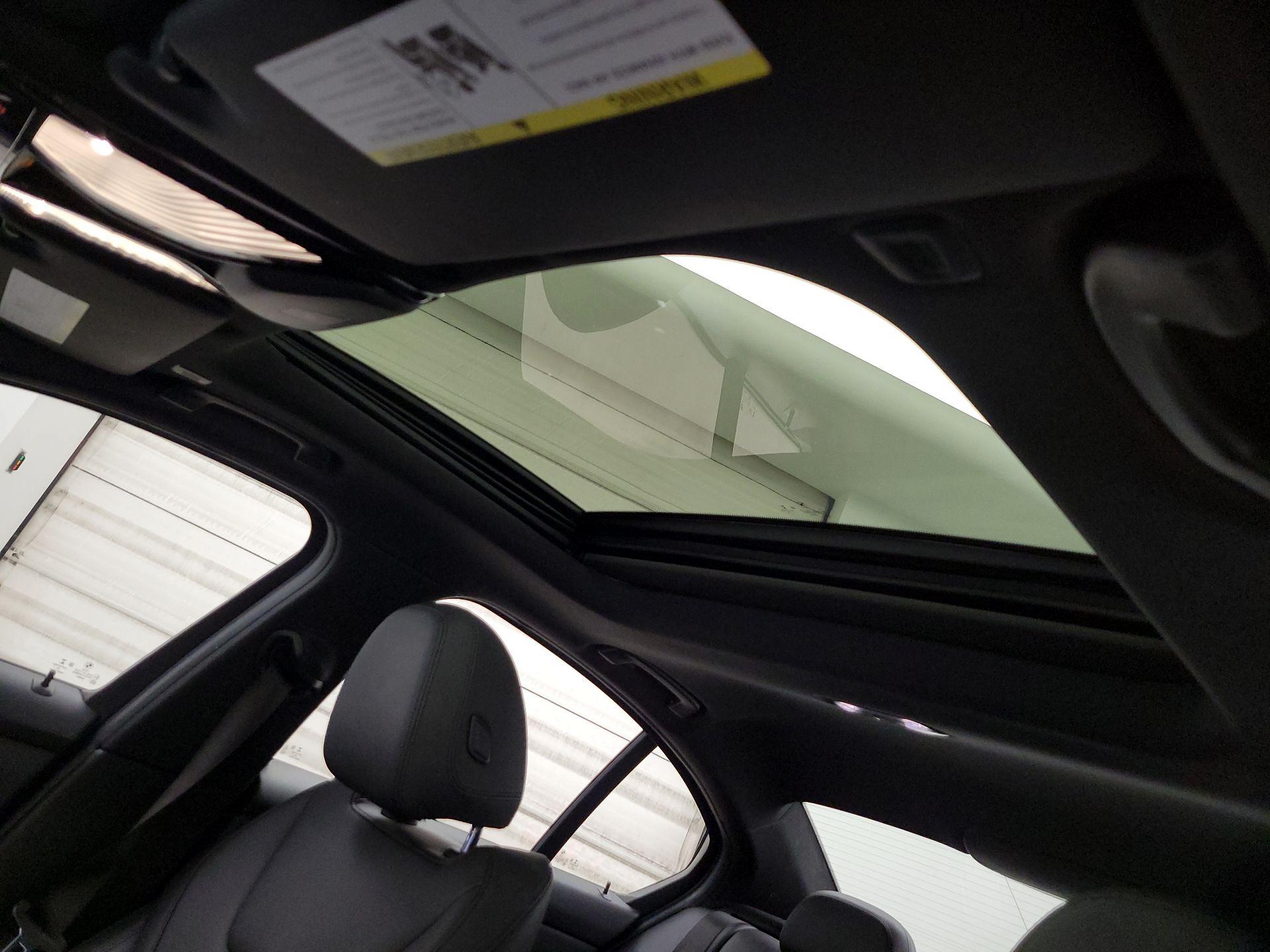 Thumbnail: 2019 BMW 3 Series - 20