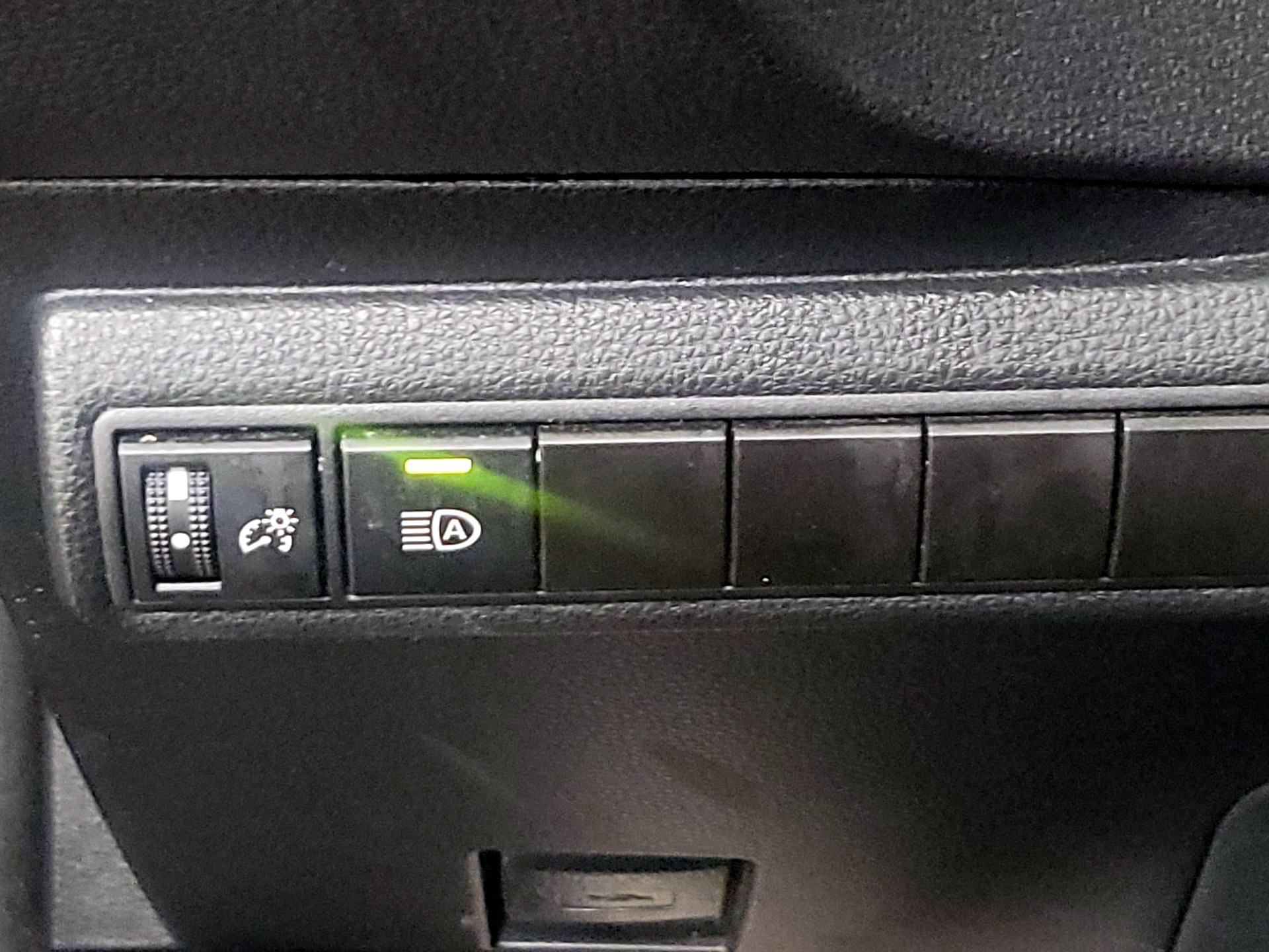 Thumbnail: 2023 Toyota Corolla - 13