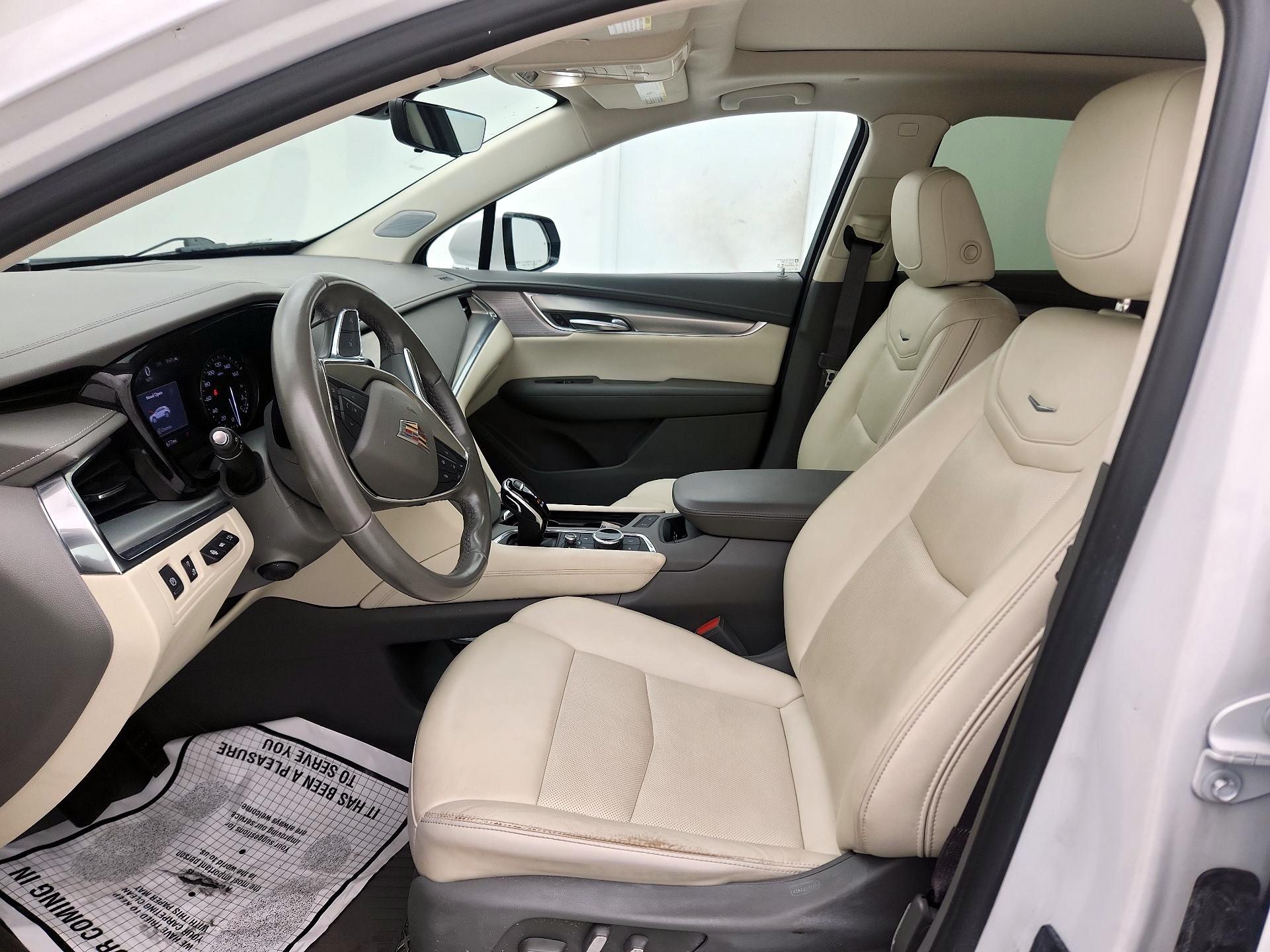 Thumbnail: 2021 Cadillac XT5 - 11