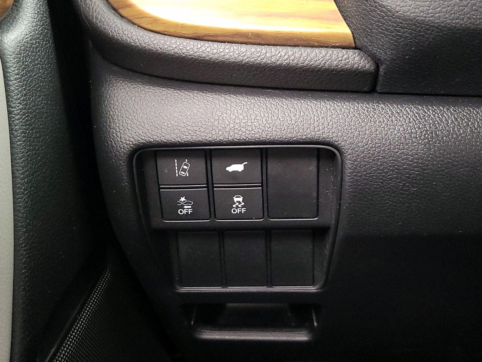 Thumbnail: 2017 Honda CR-V - 13