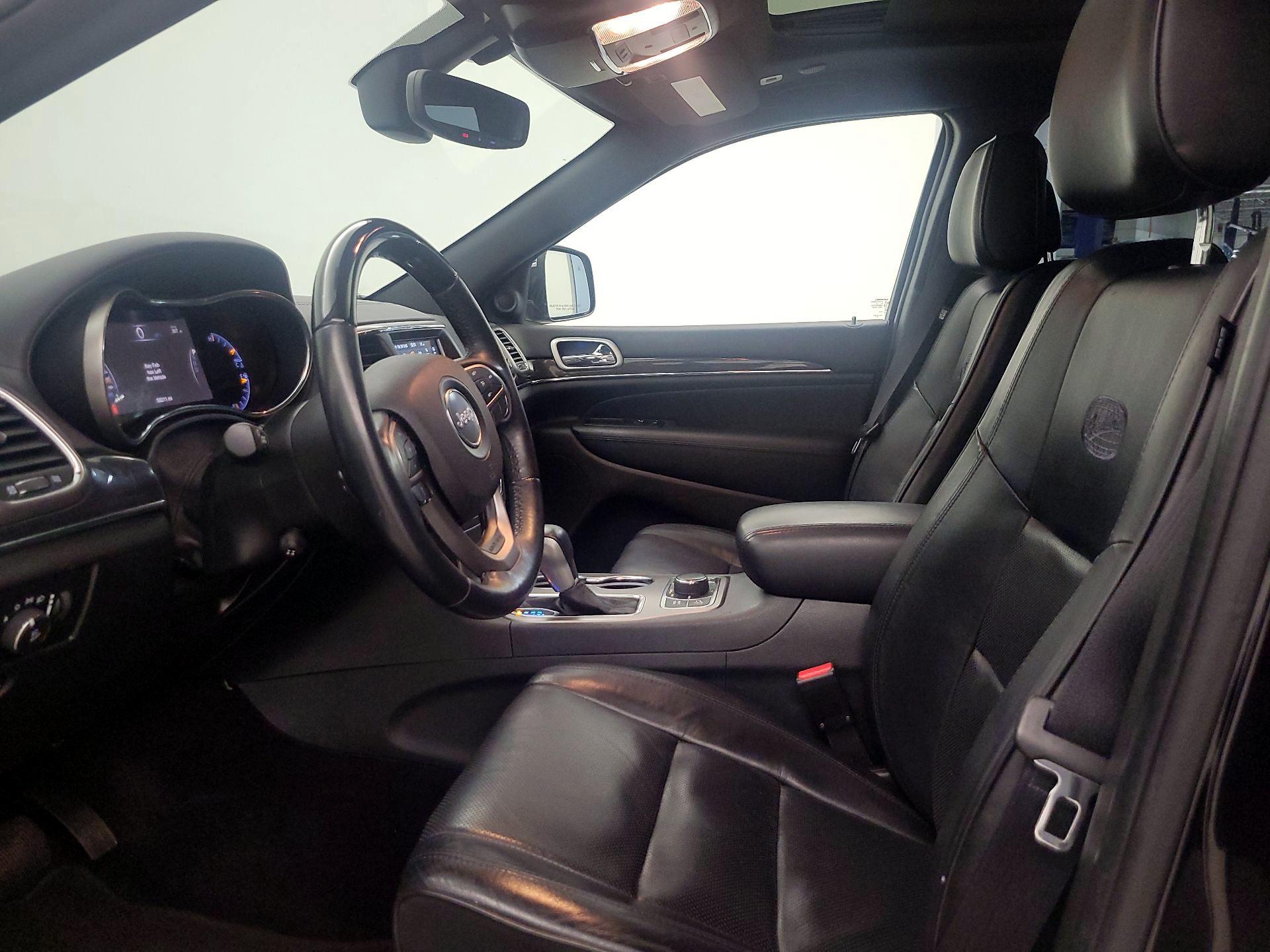Thumbnail: 2018 Jeep Grand Cherokee - 11