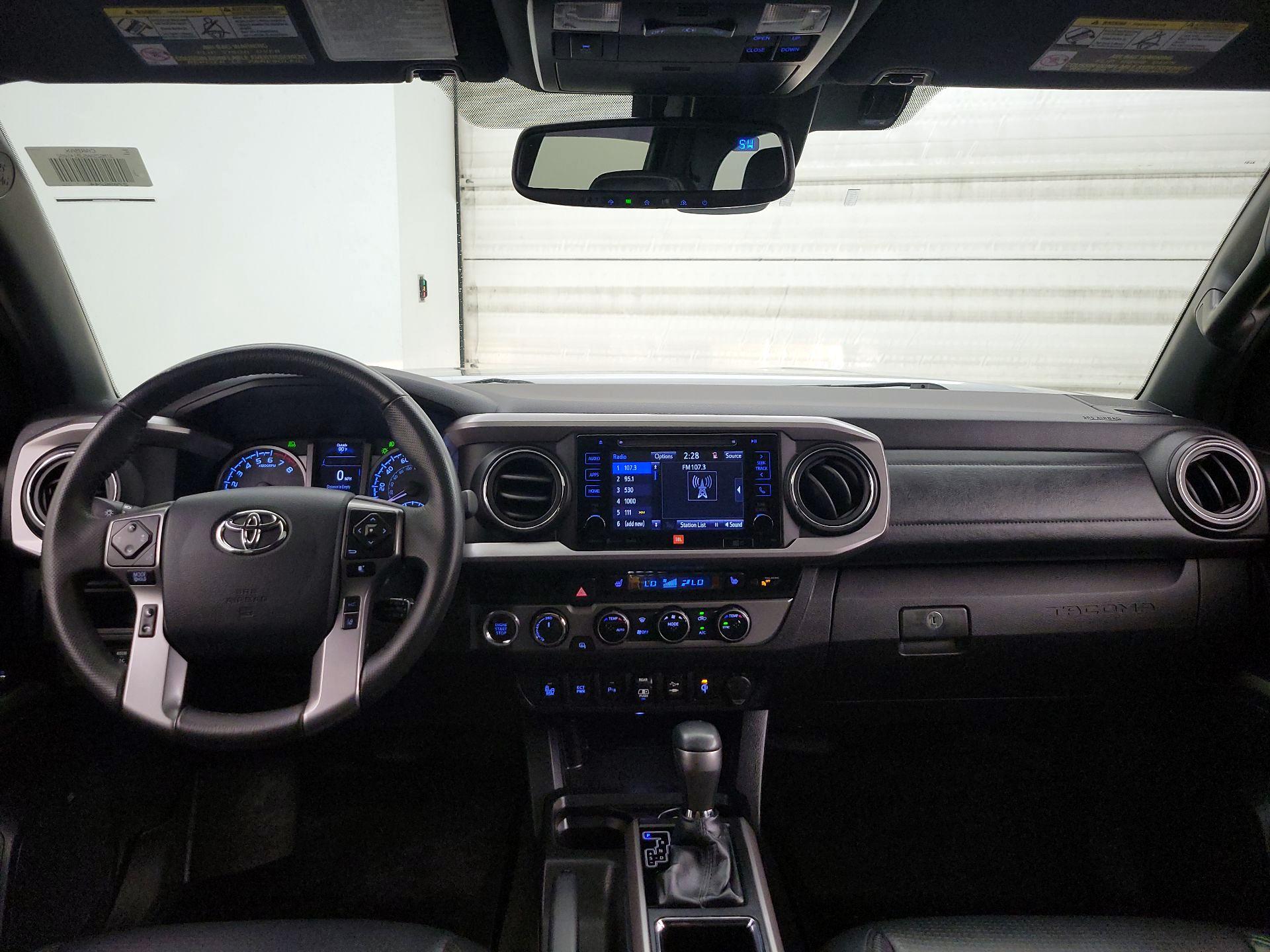 Thumbnail: 2018 Toyota Tacoma - 9