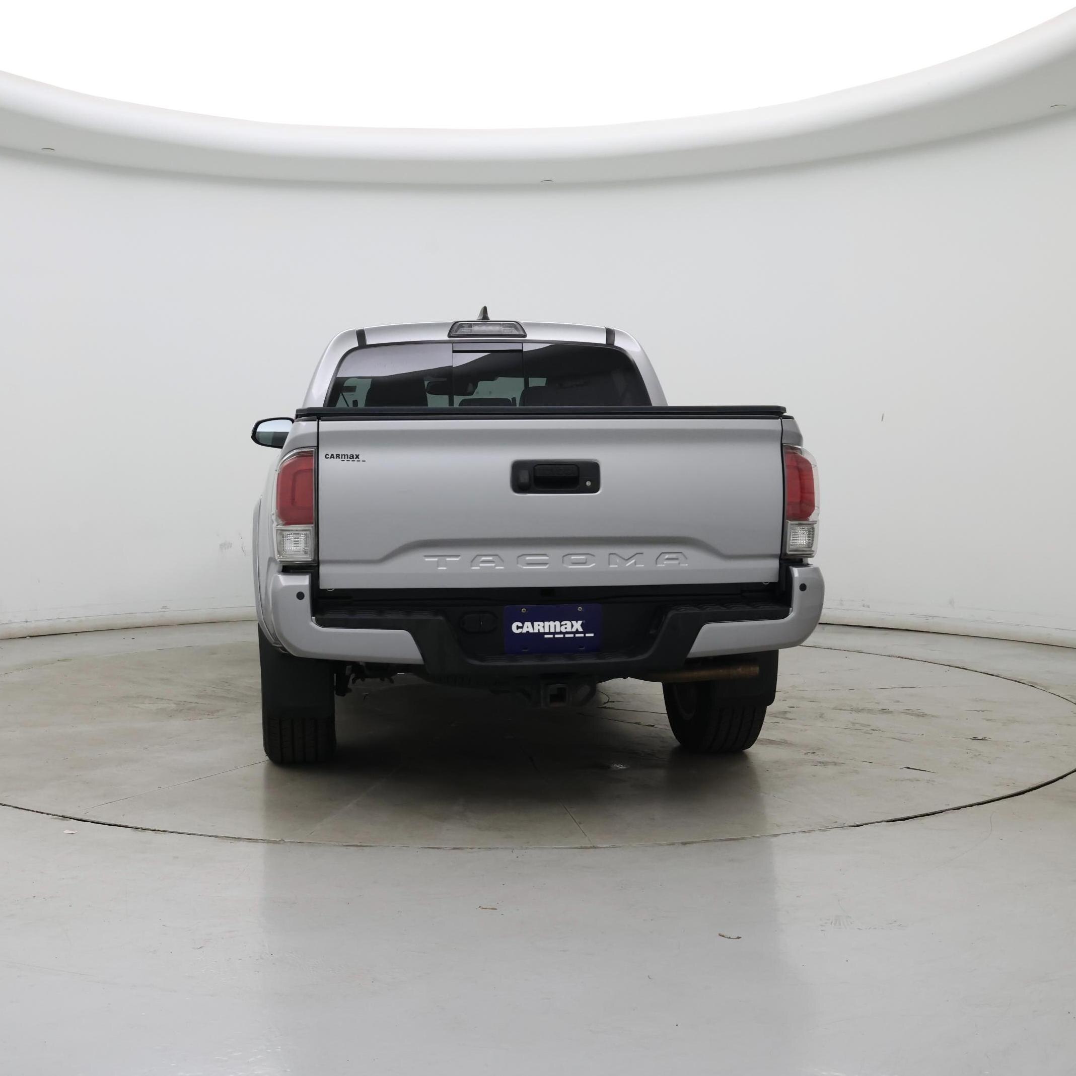 Thumbnail: 2018 Toyota Tacoma - 6