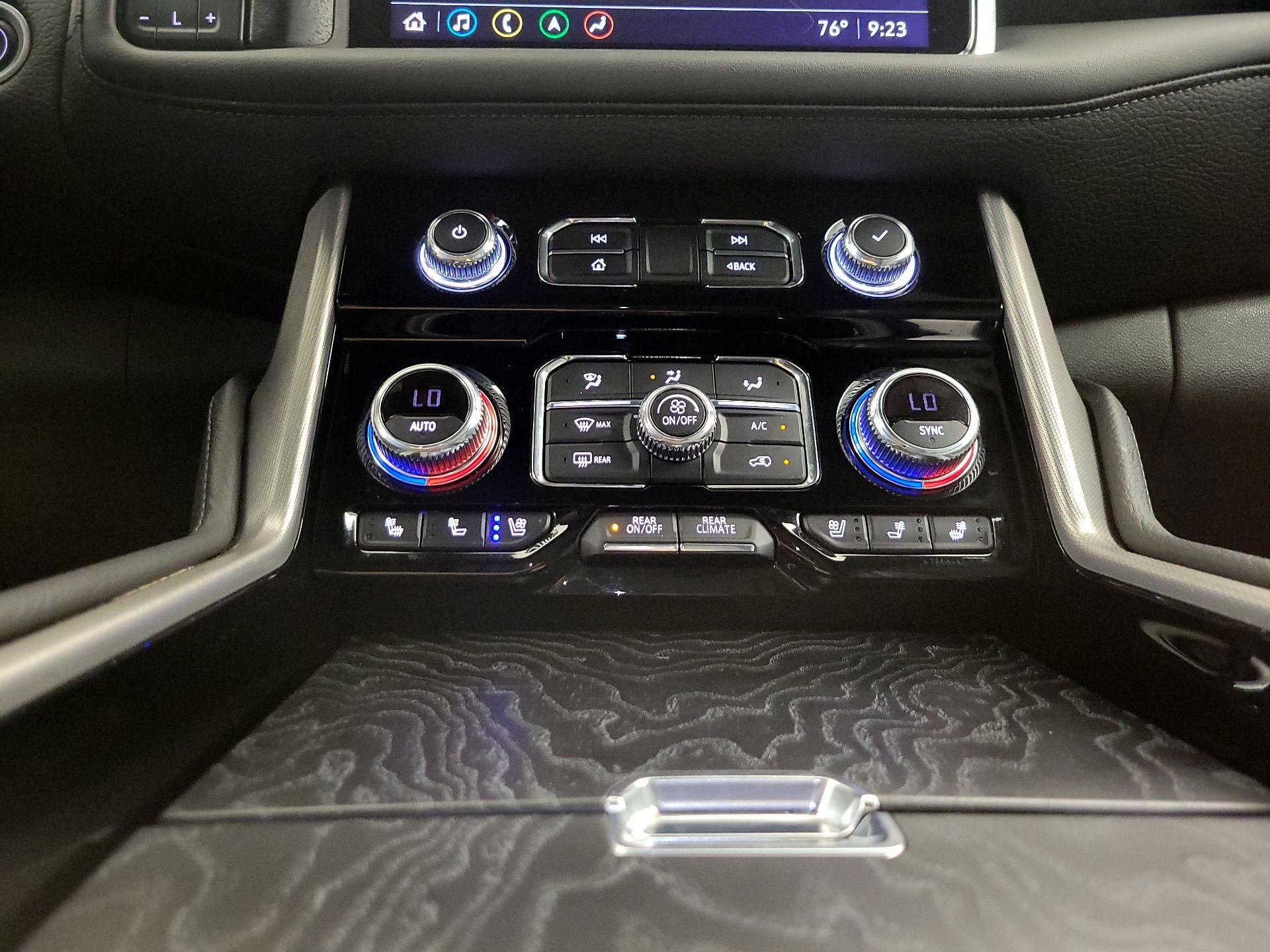 Thumbnail: 2021 GMC Yukon XL - 17