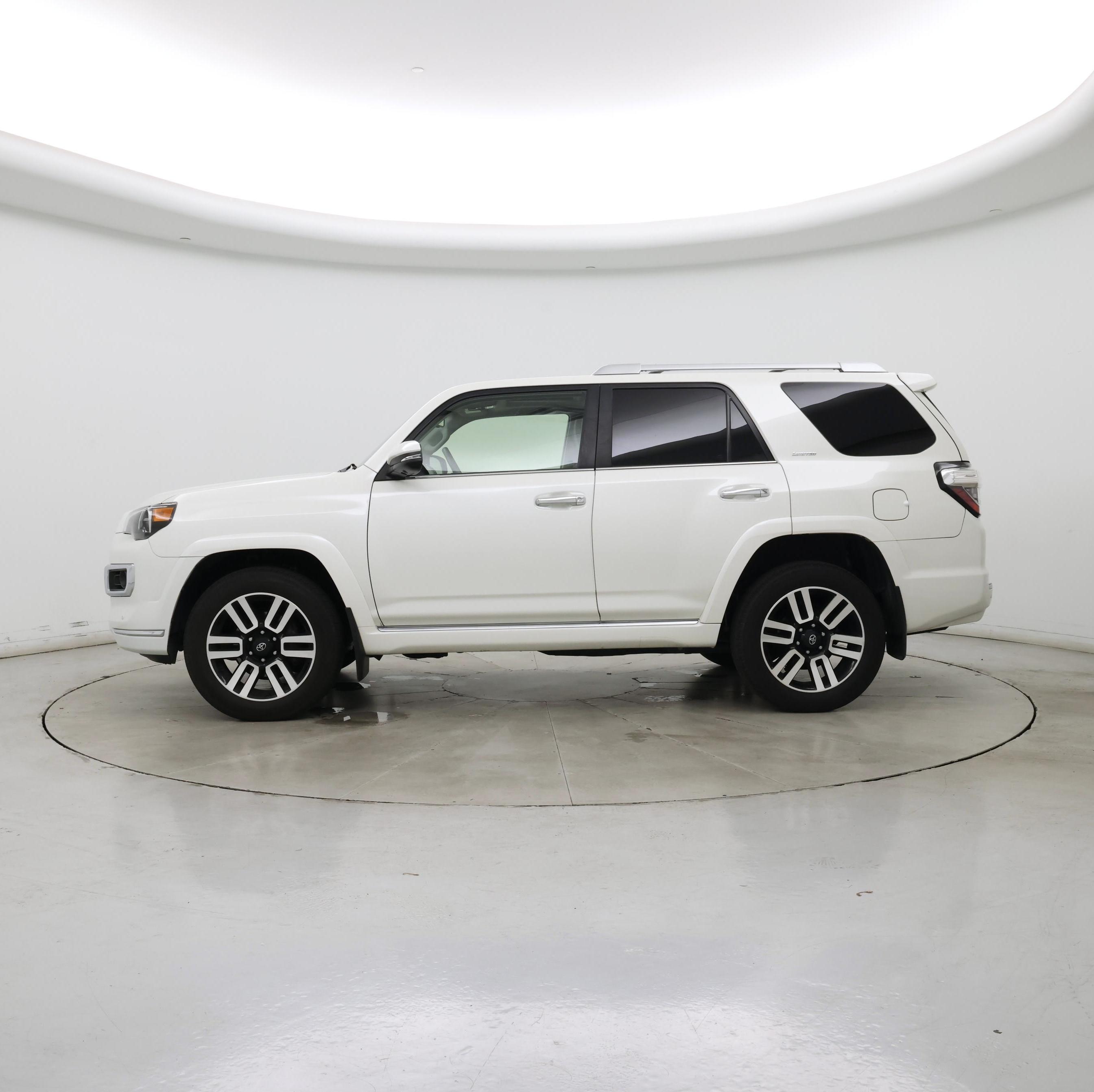 Thumbnail: 2023 Toyota 4Runner - 3