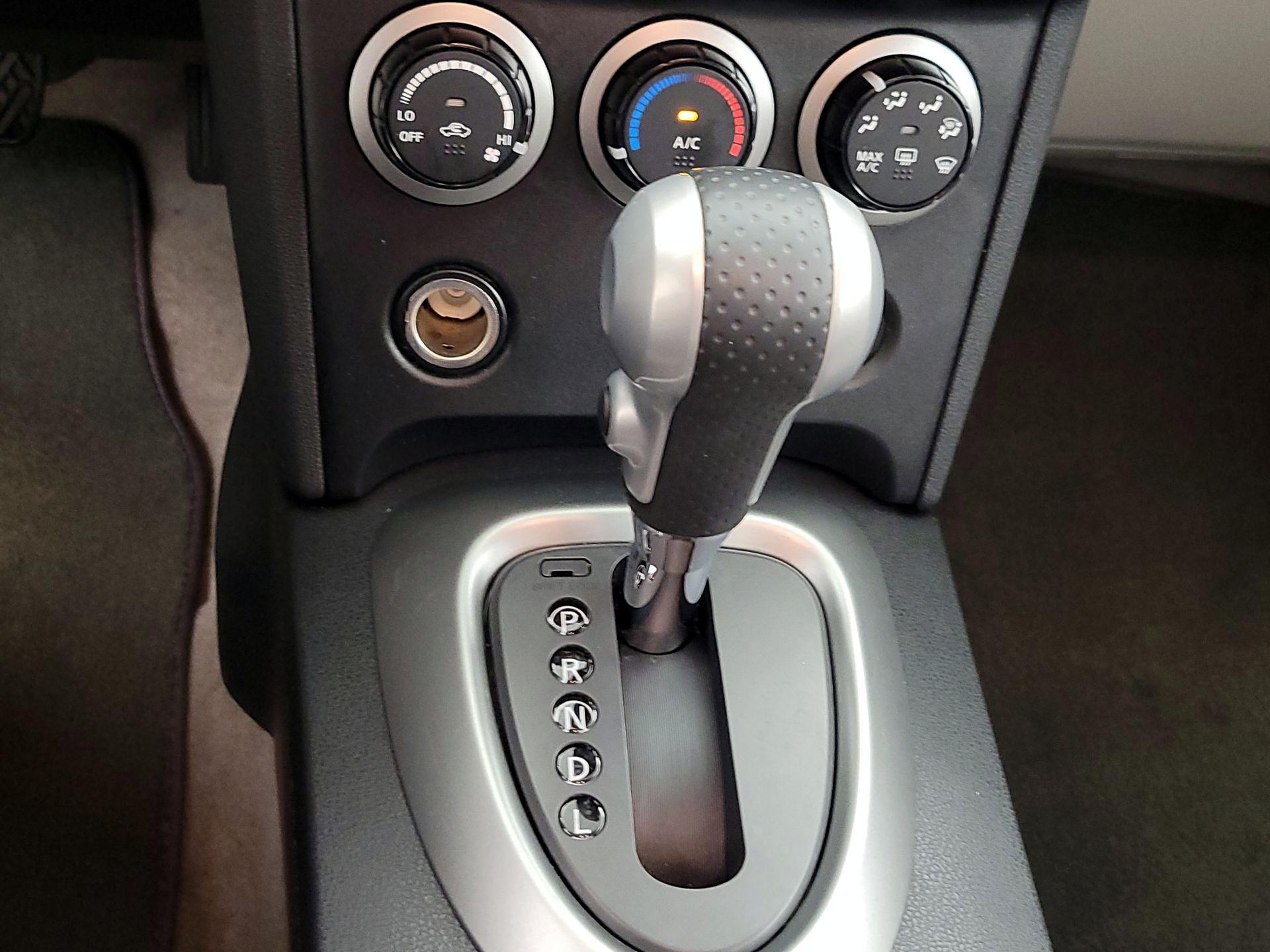 Thumbnail: 2014 Nissan Rogue - 16