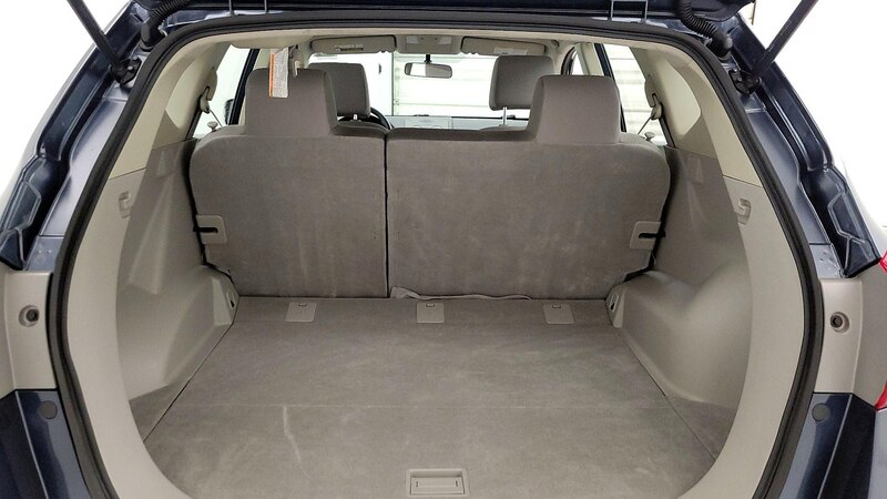 2014 Nissan Rogue S 19