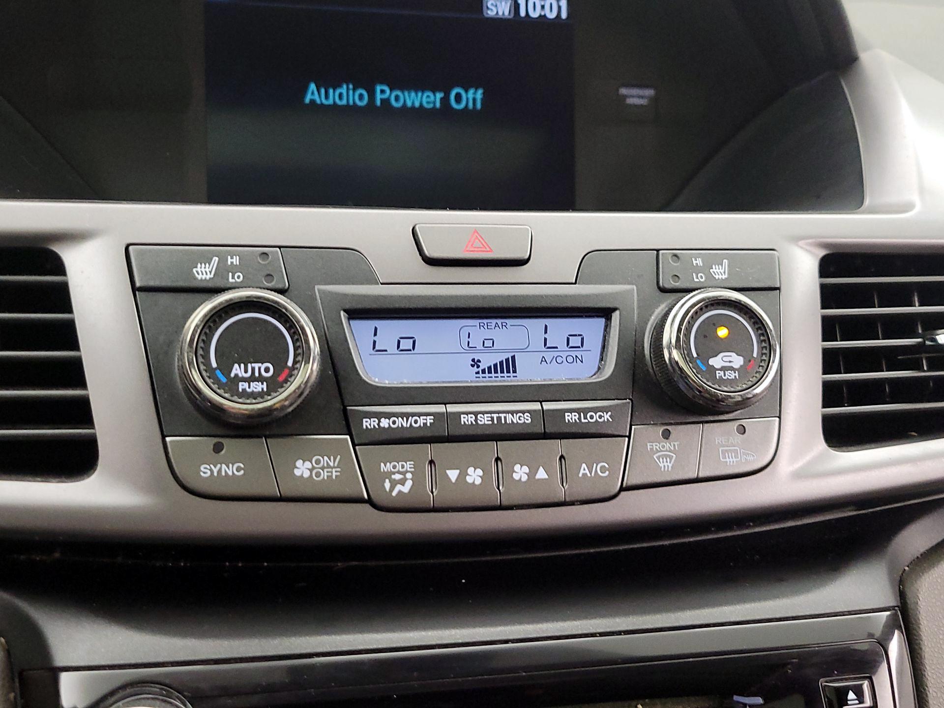 Thumbnail: 2014 Honda Odyssey - 16