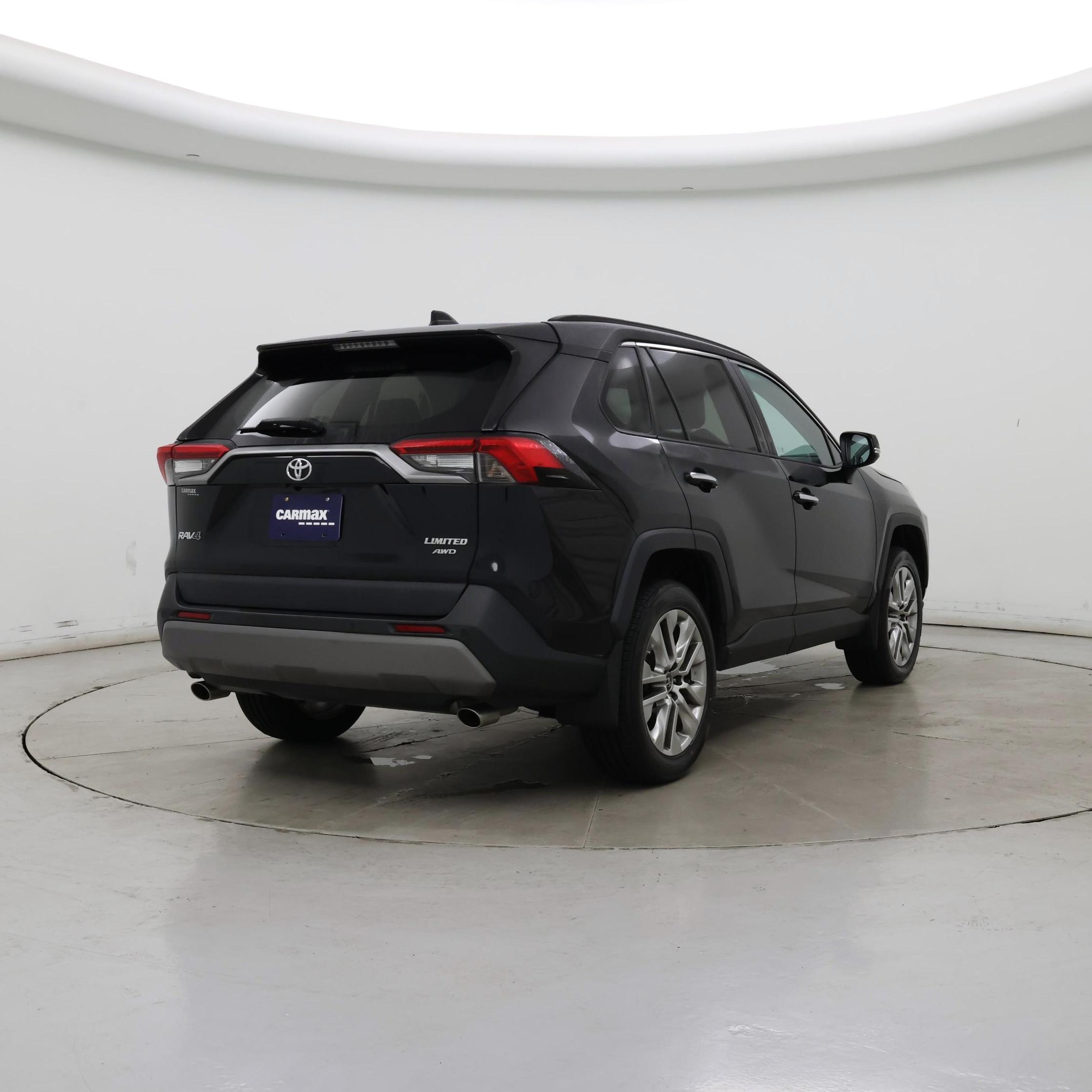 Thumbnail: 2019 Toyota RAV4 - 8