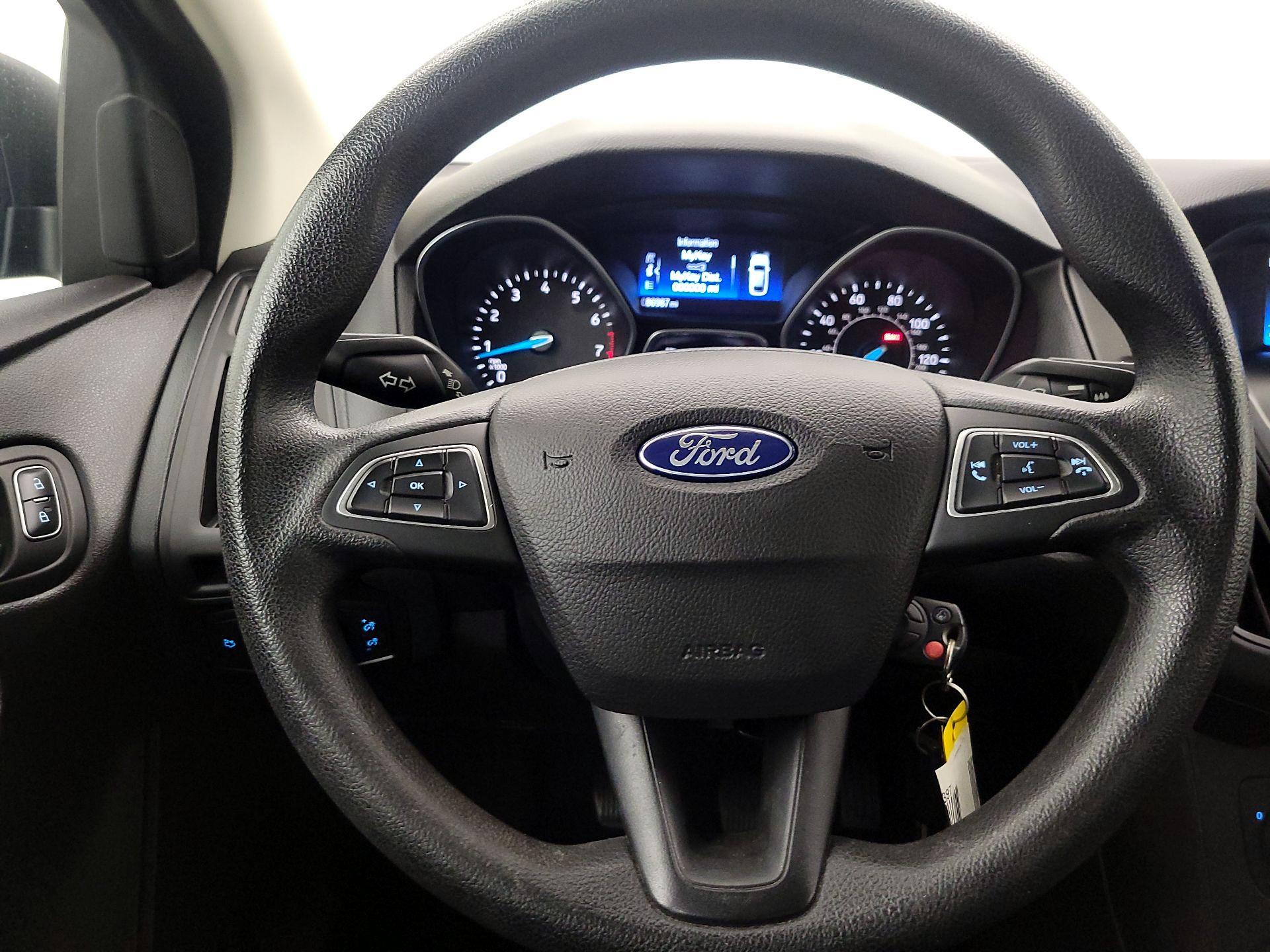 Thumbnail: 2017 Ford Focus - 10