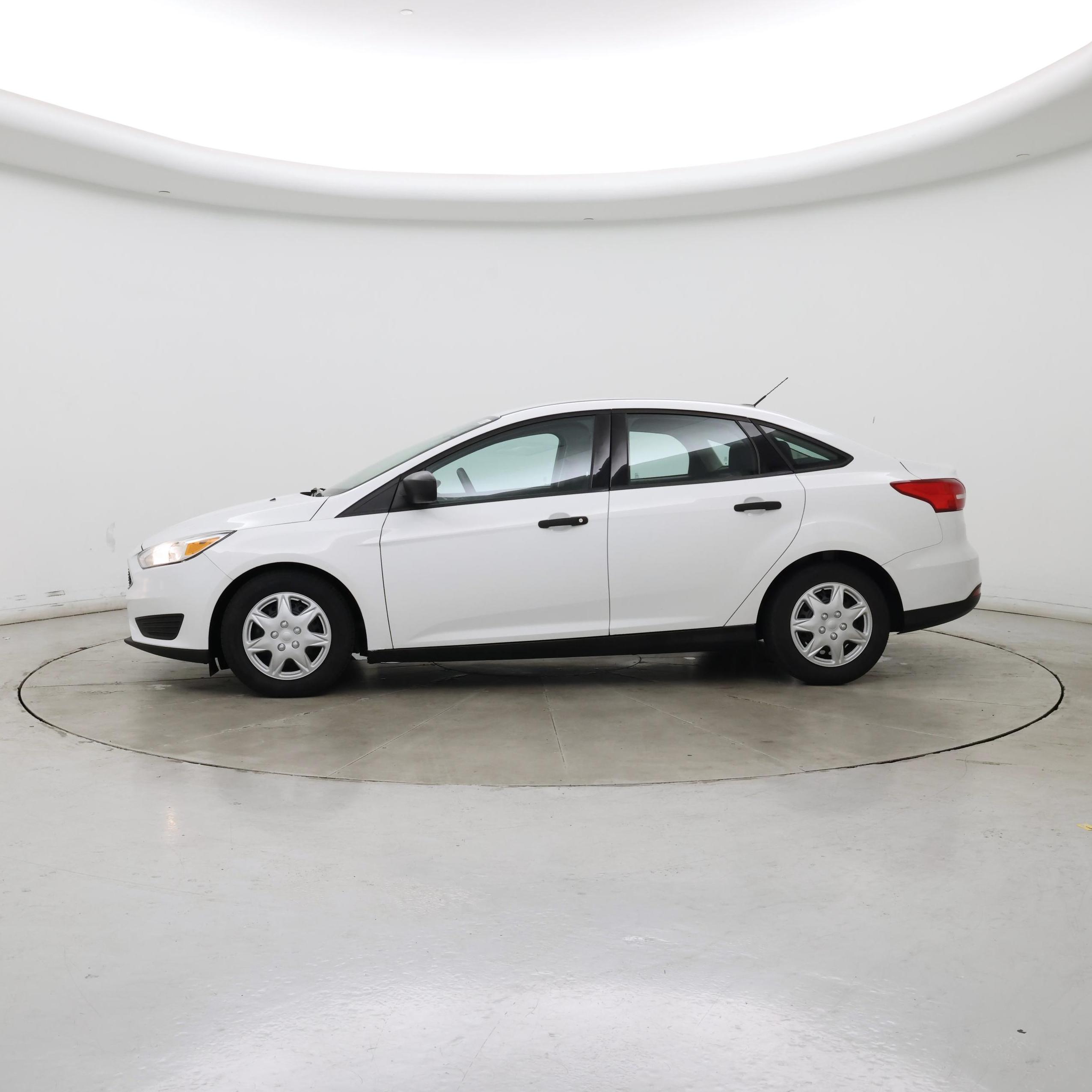 Thumbnail: 2017 Ford Focus - 3