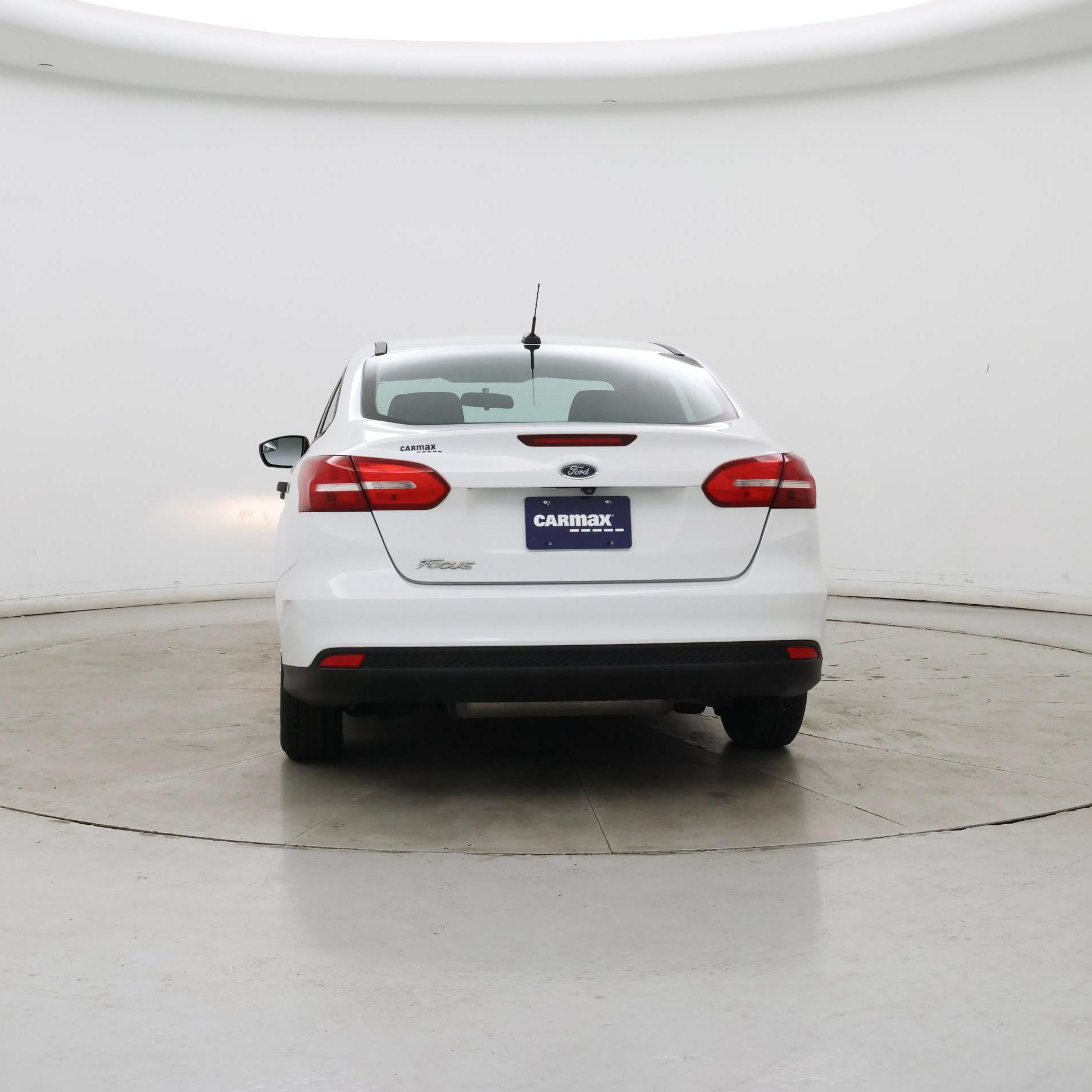 Thumbnail: 2017 Ford Focus - 6